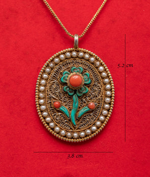 Sacred Tibetan Locket Pendant | Buddhist Jewelry for Spiritual Clarity