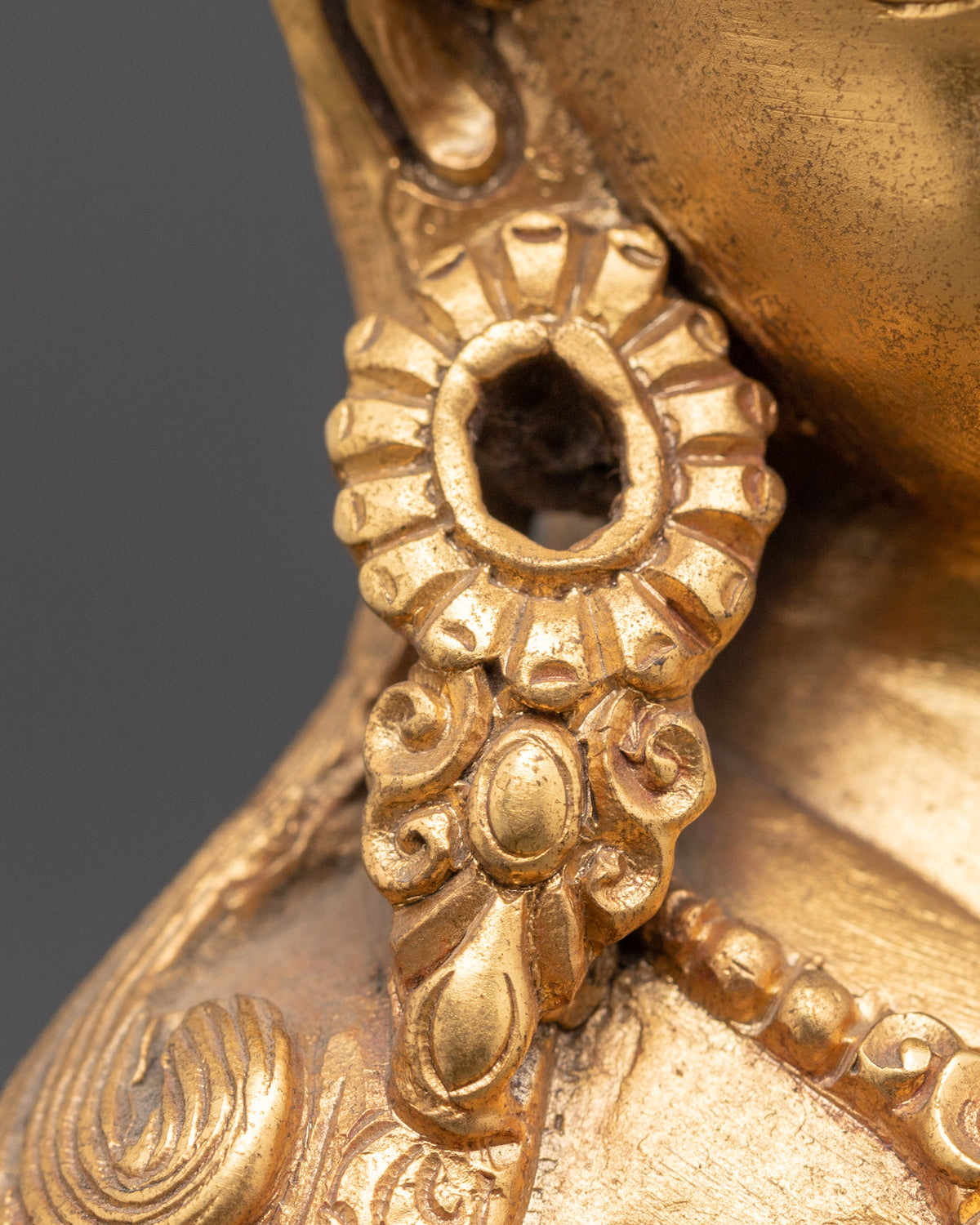 Altar Buddhist Guru Rinpoche Statue | Traditional Himalayan Artwork