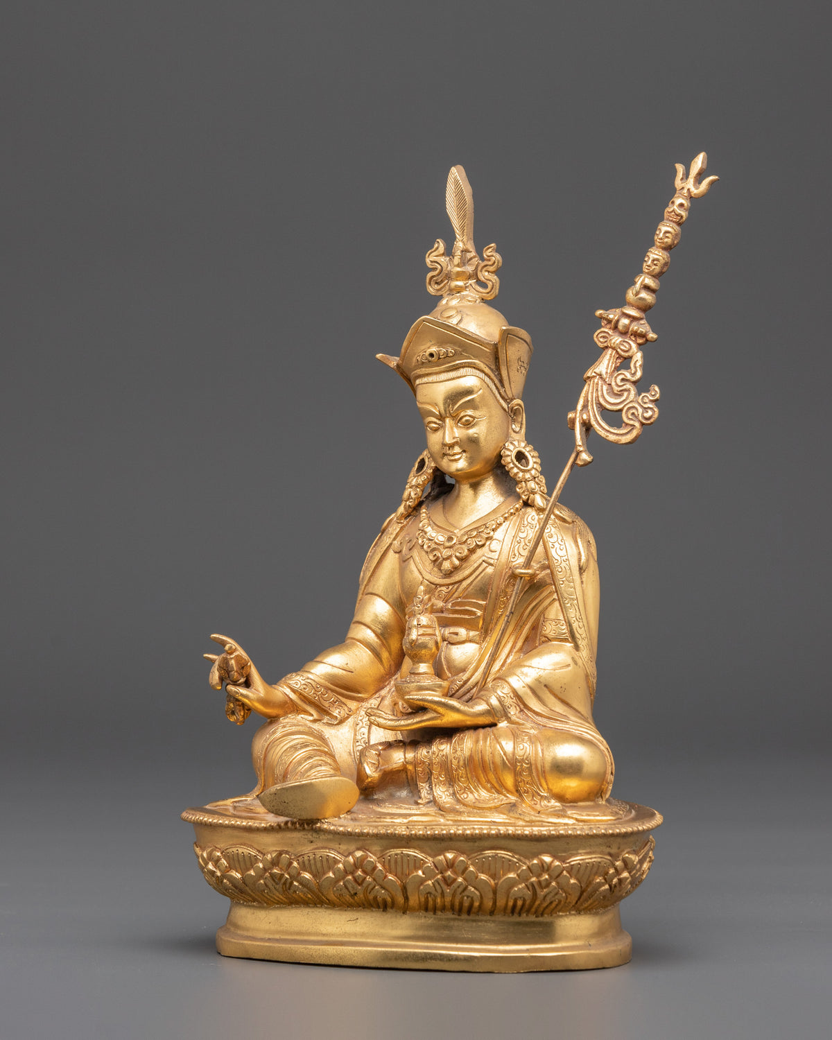 Altar Buddhist Guru Rinpoche Statue | Traditional Himalayan Artwork