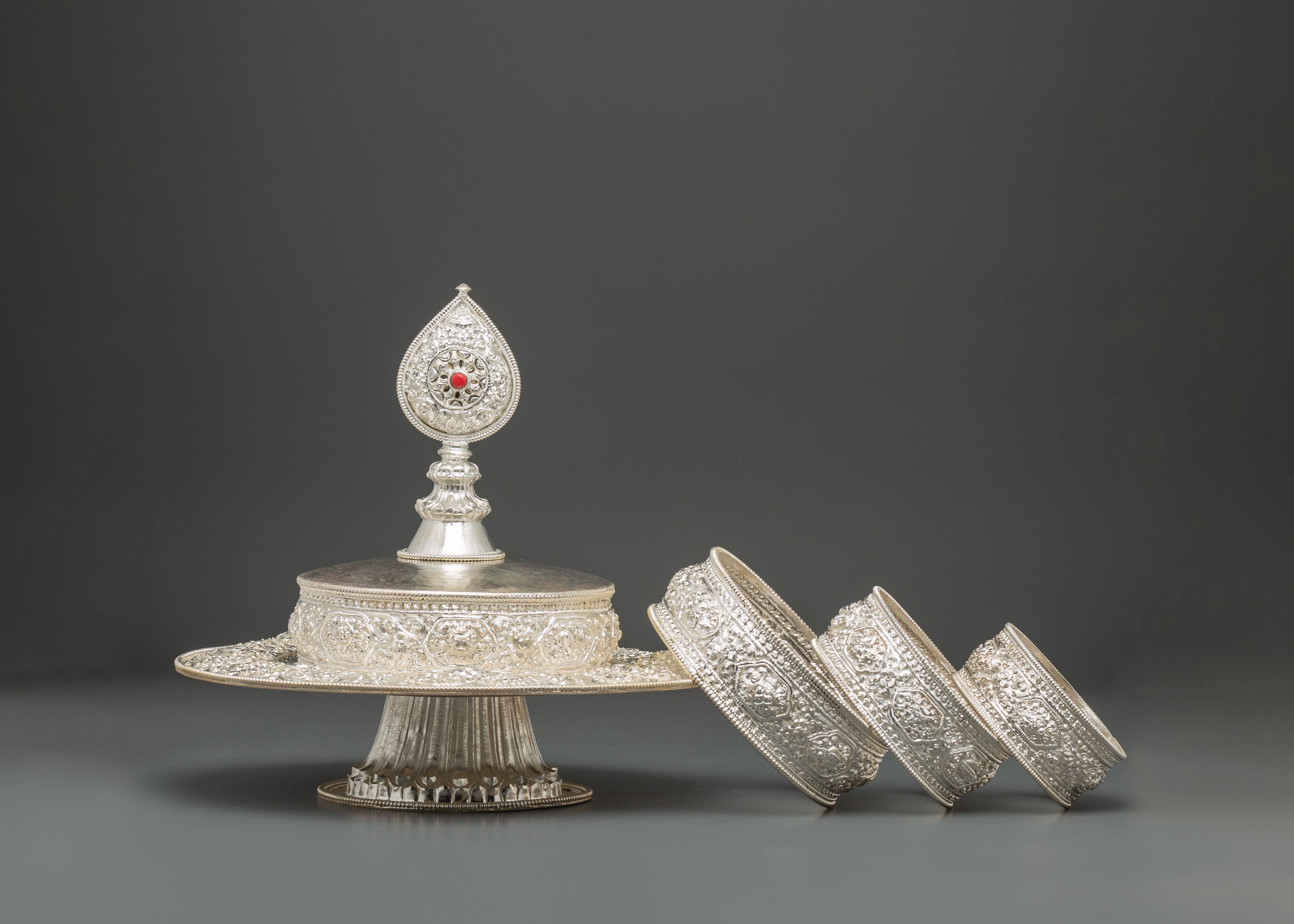 Mandala Set for Buddhist Ceremonies | Altar Decor & Spiritual Meditation Tool