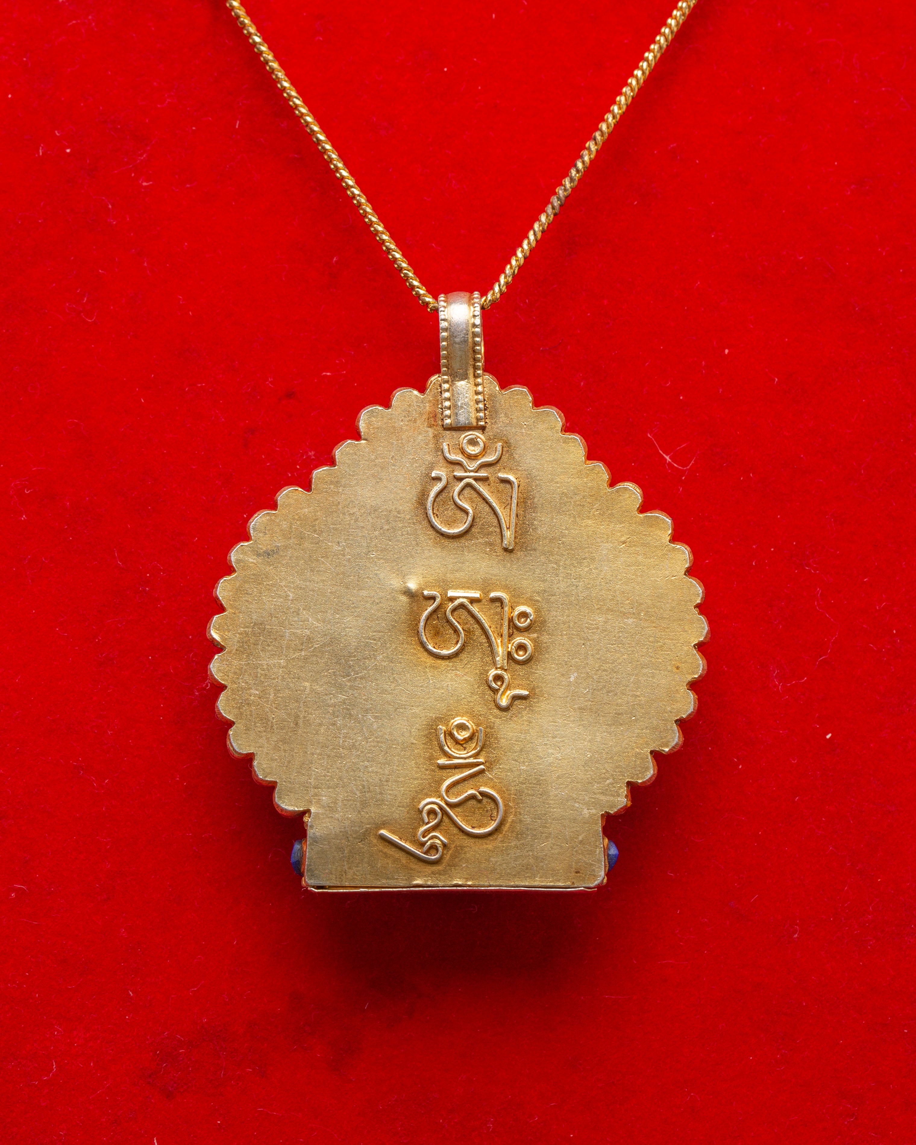 Traditional Chenrezig Statue Locket | Deity of Compassion