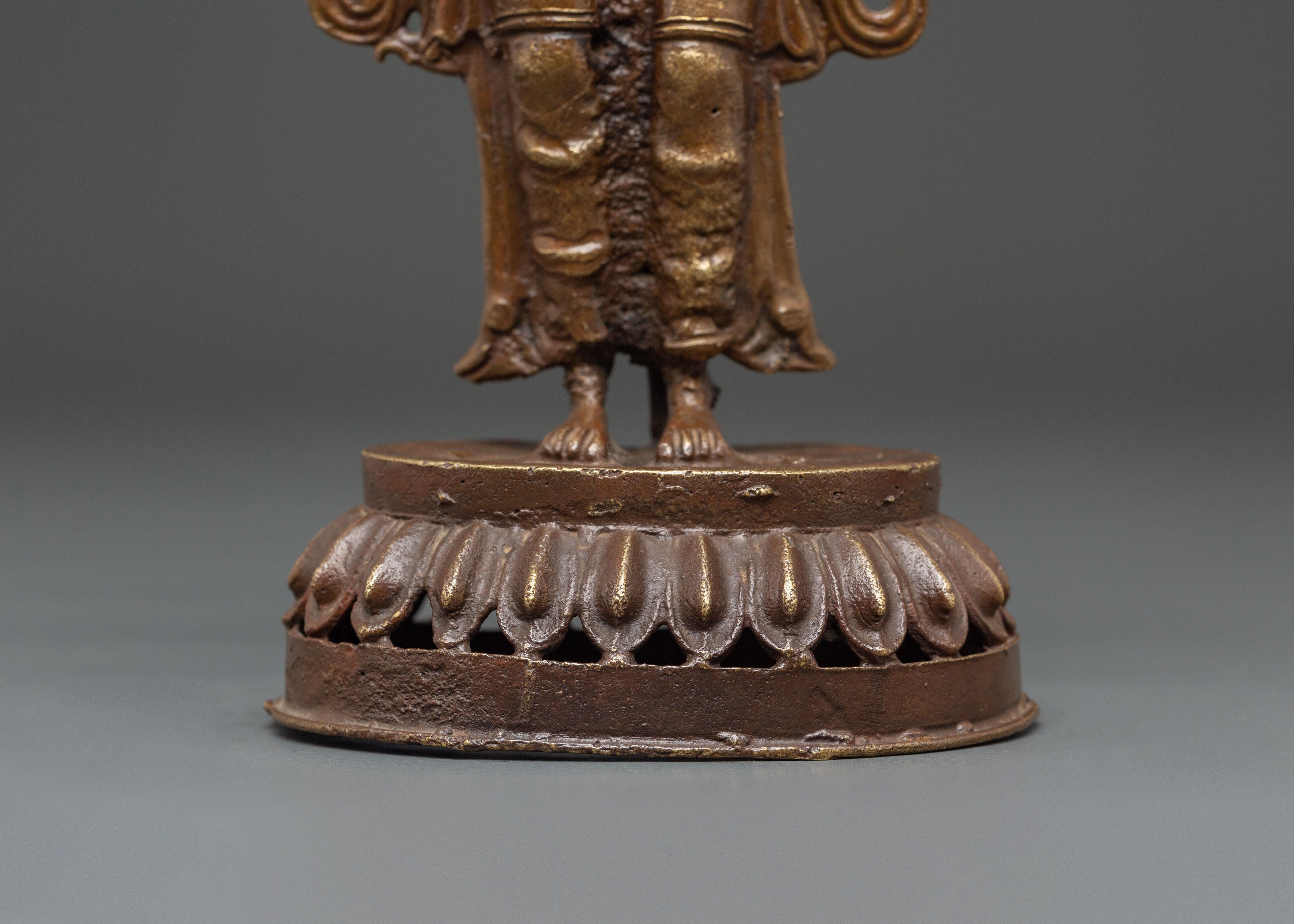 Eleven-Headed Avalokiteshvara sculpture | Symbol of Mercy and Enlightenment