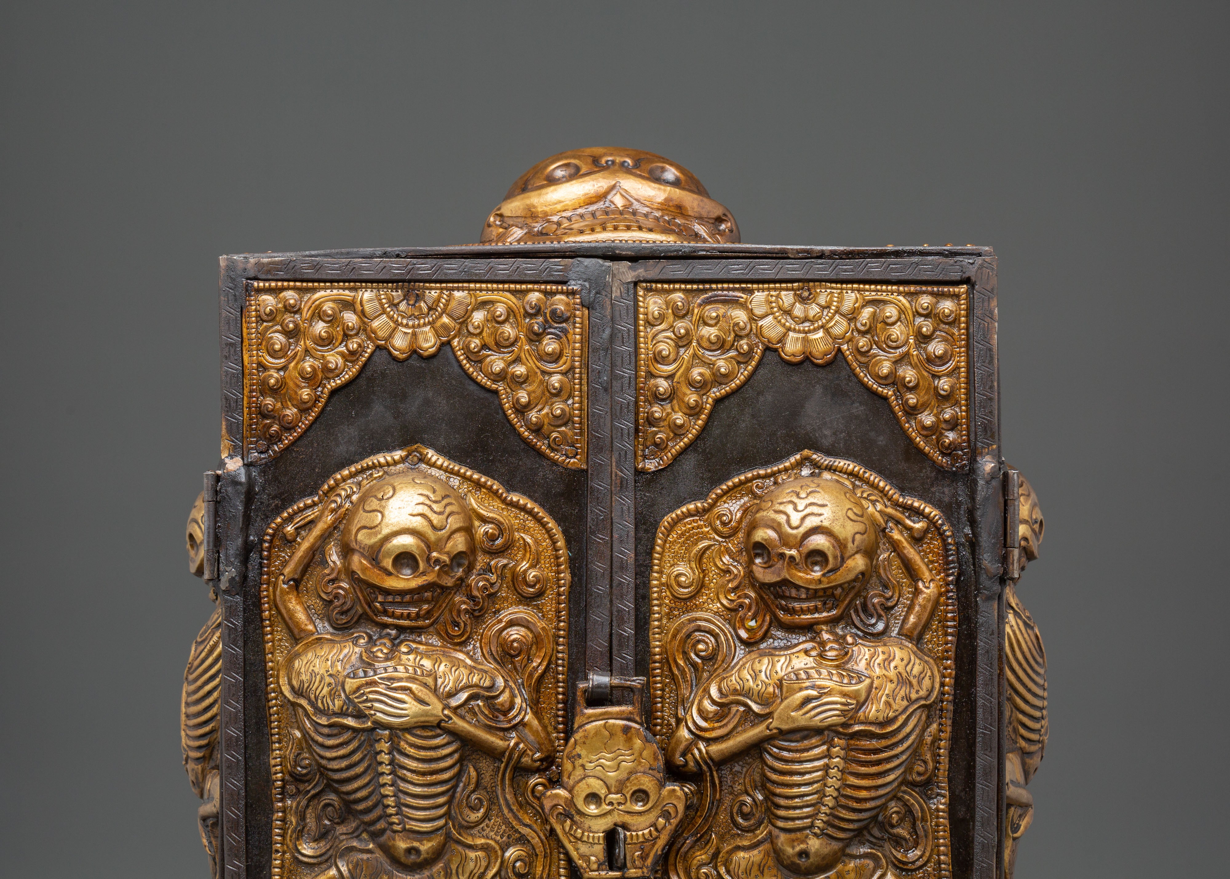 Chitipiti Iron Box | Box for Altar and Meditation