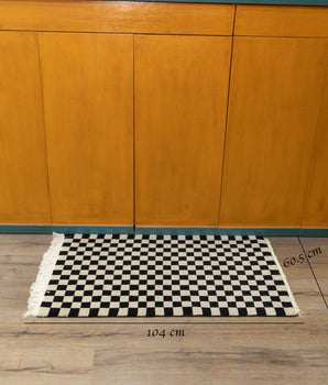 Traditional Himalayan Rug | Handwoven 100 Knot Wool Carpet