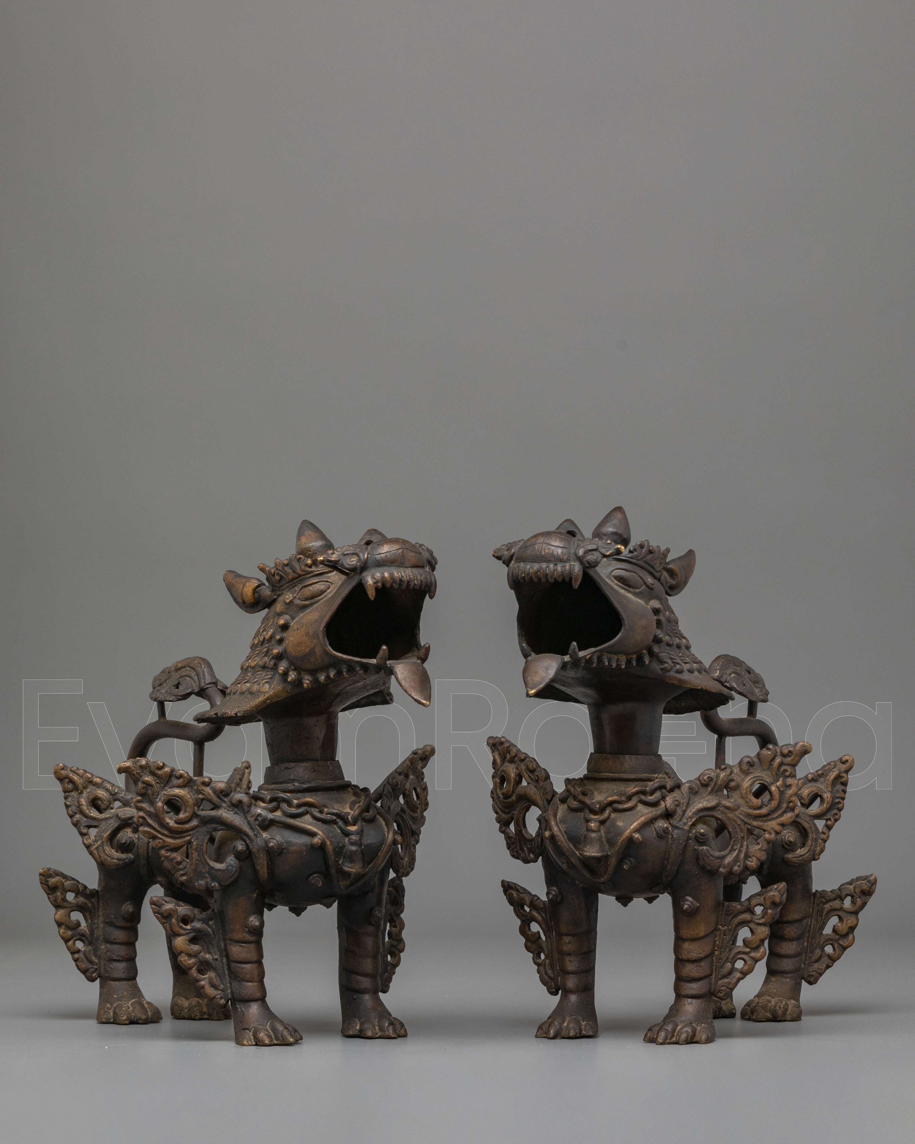 Traditional Tibetan Lion Set