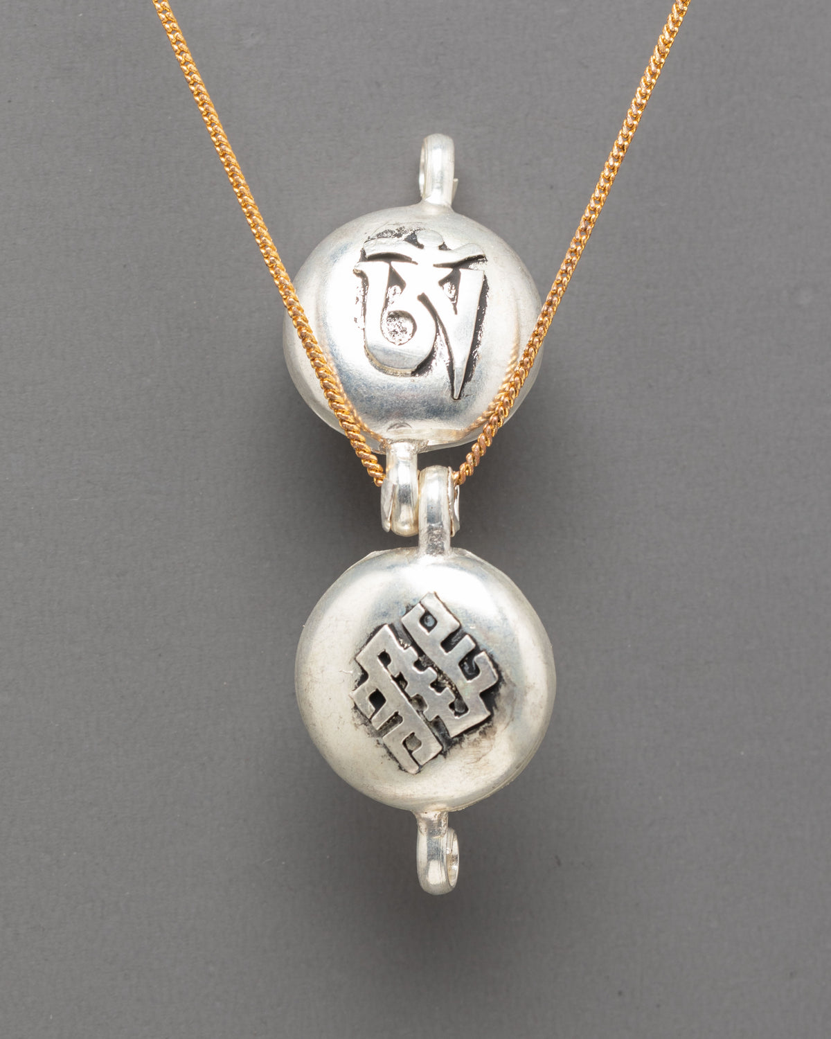 Buddhist Endless Knot Locket | Symbol of Unity and Compassion