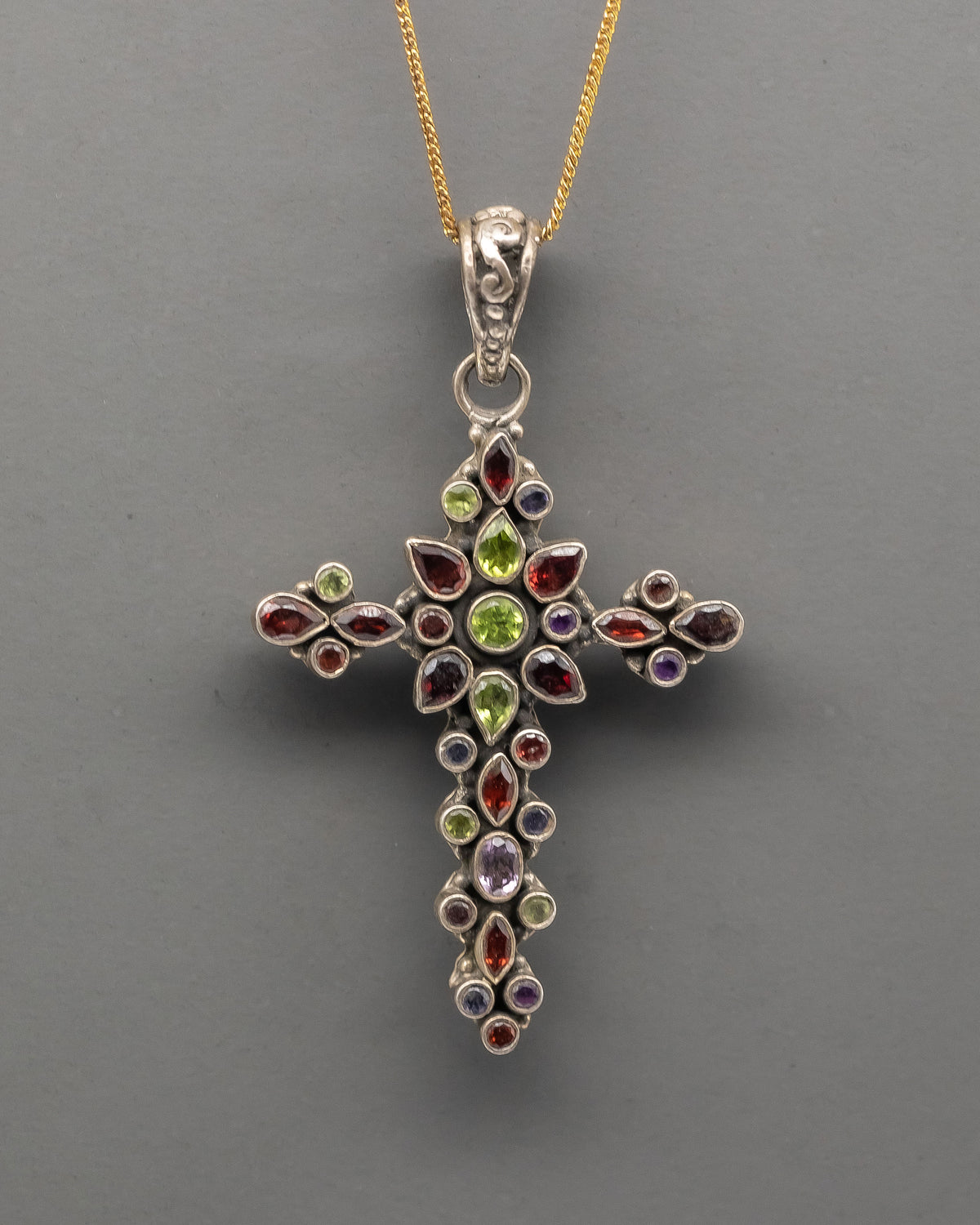 Cross Pendant Necklace 