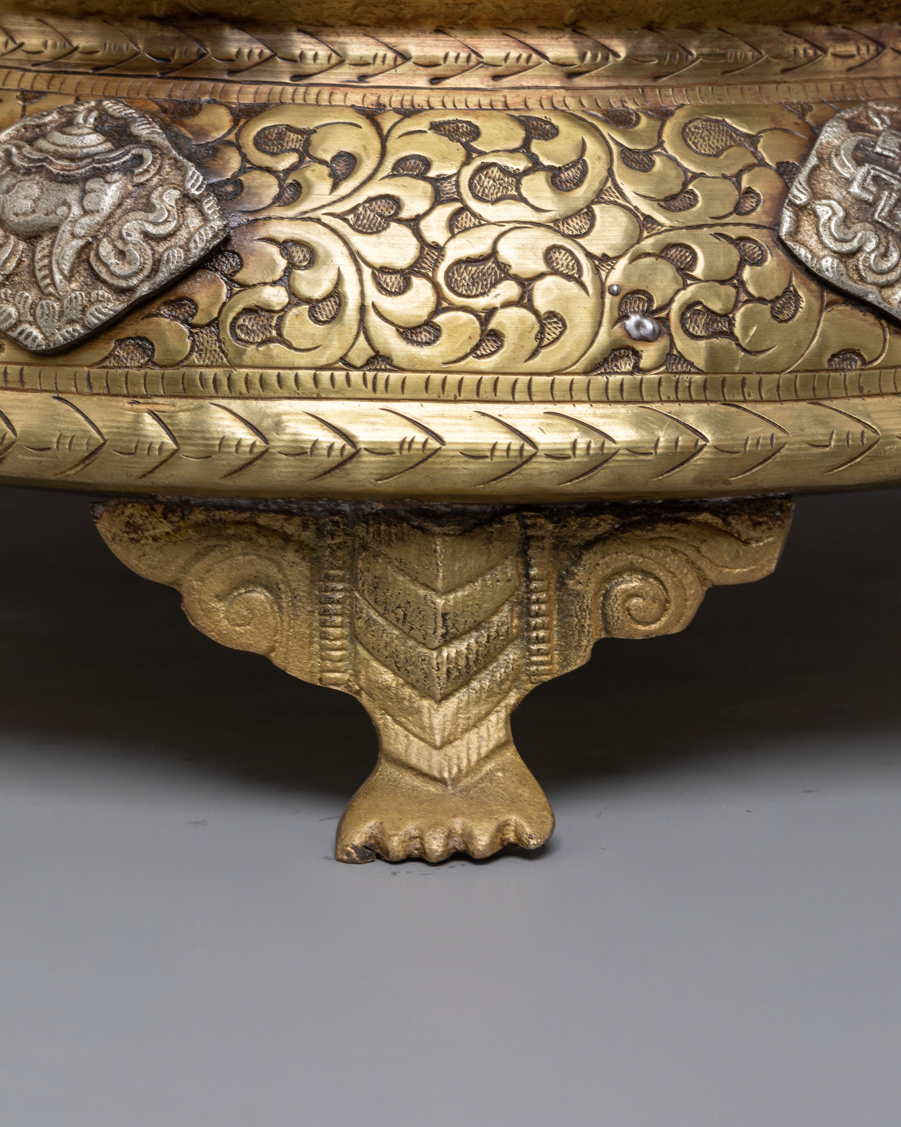 Decorative Ritual Urli Bowl | Traditional Buddhist Art