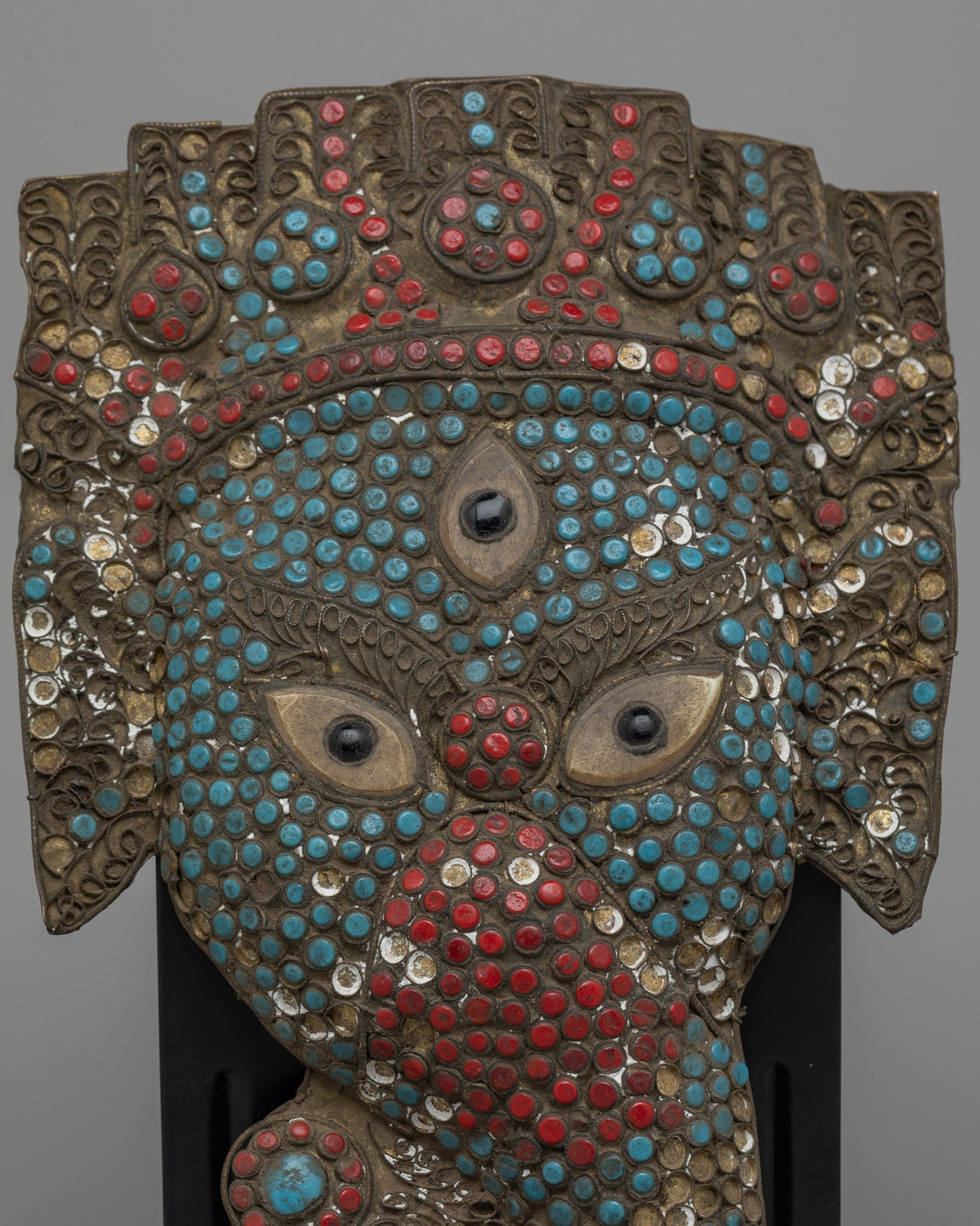 Antique Metal Copper Mask | Transforming Your Décor with Its Artistic Presence