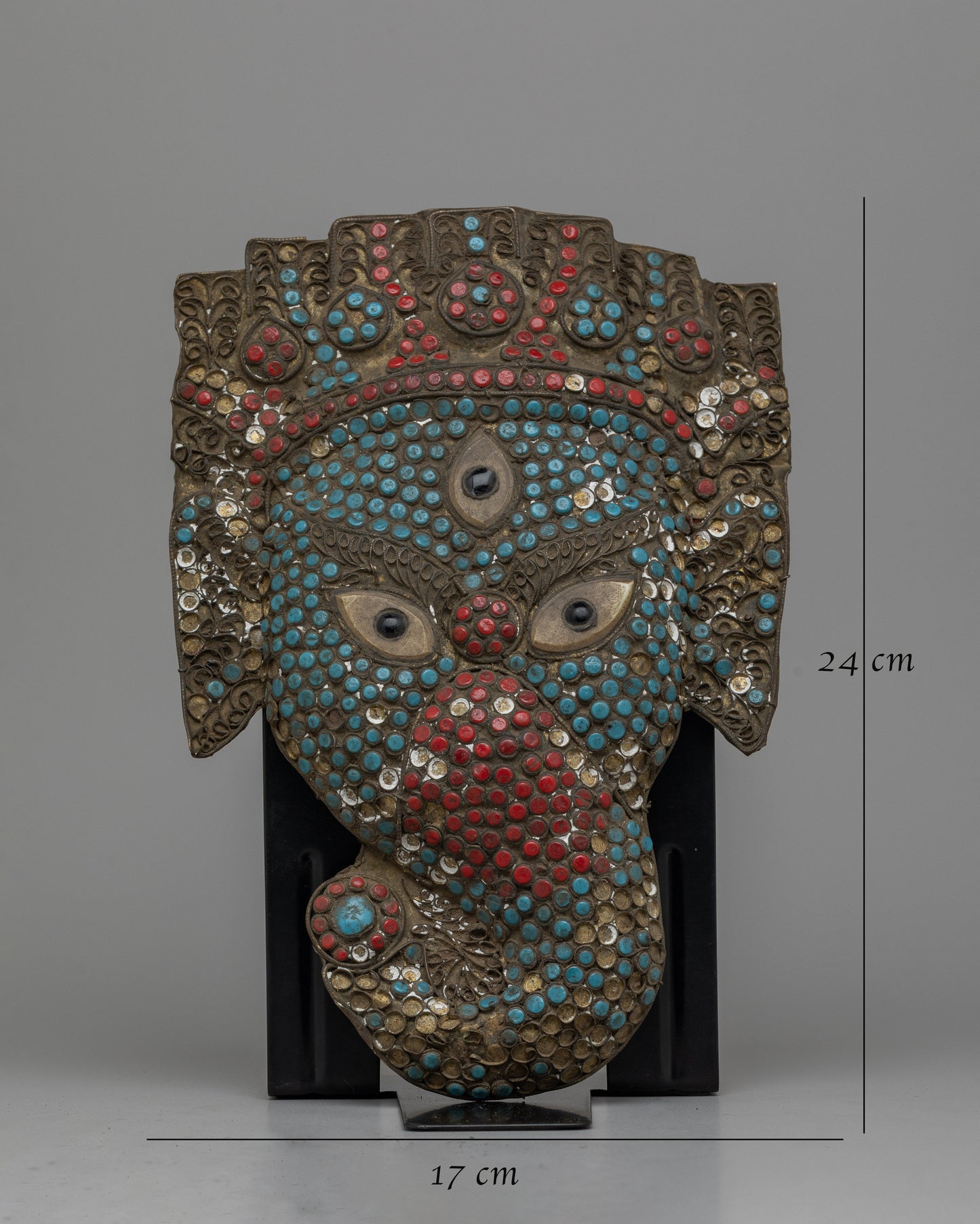 Antique Metal Copper Mask | Transforming Your Décor with Its Artistic Presence