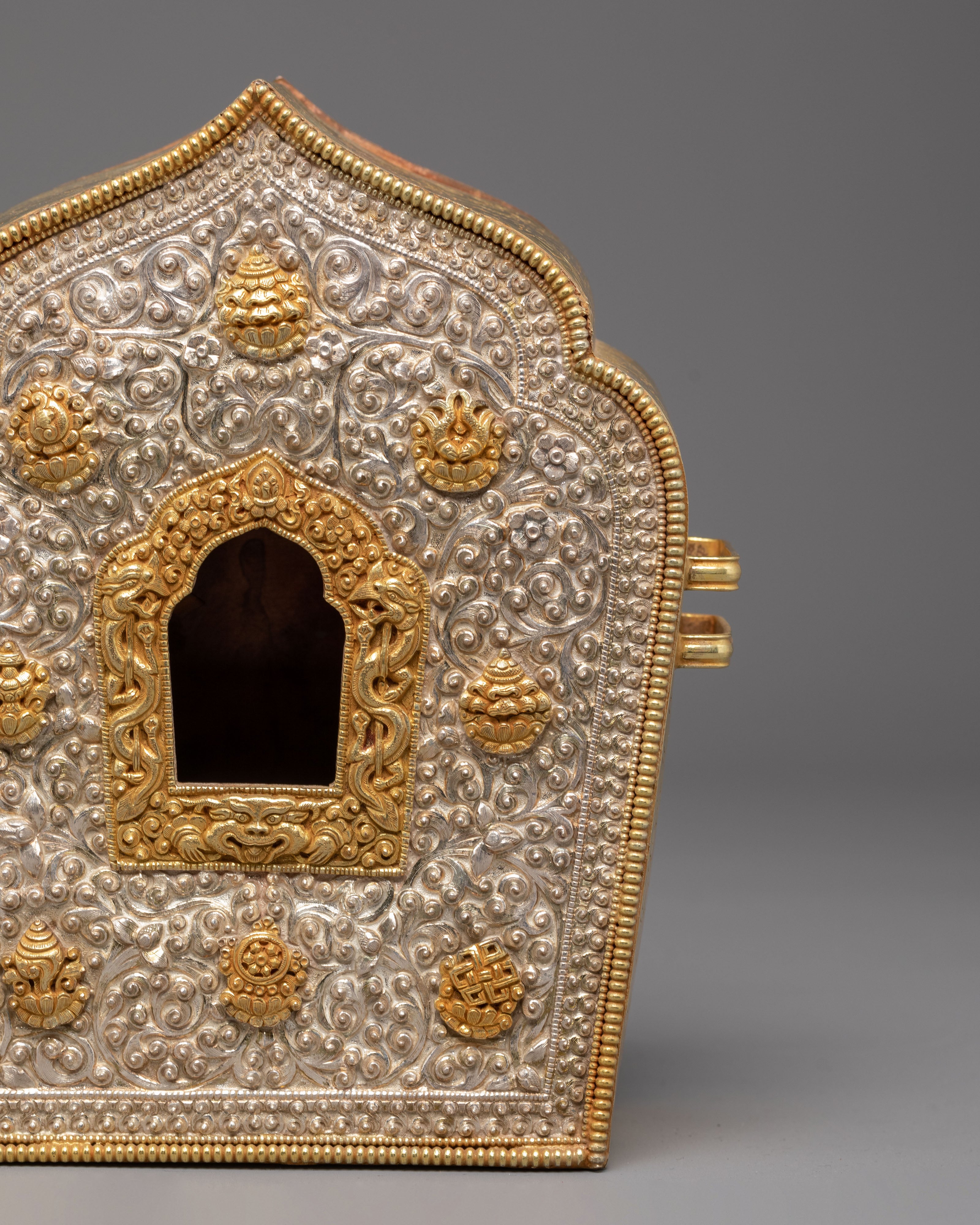 Buddhist Ghau Box: Portable Shrine
