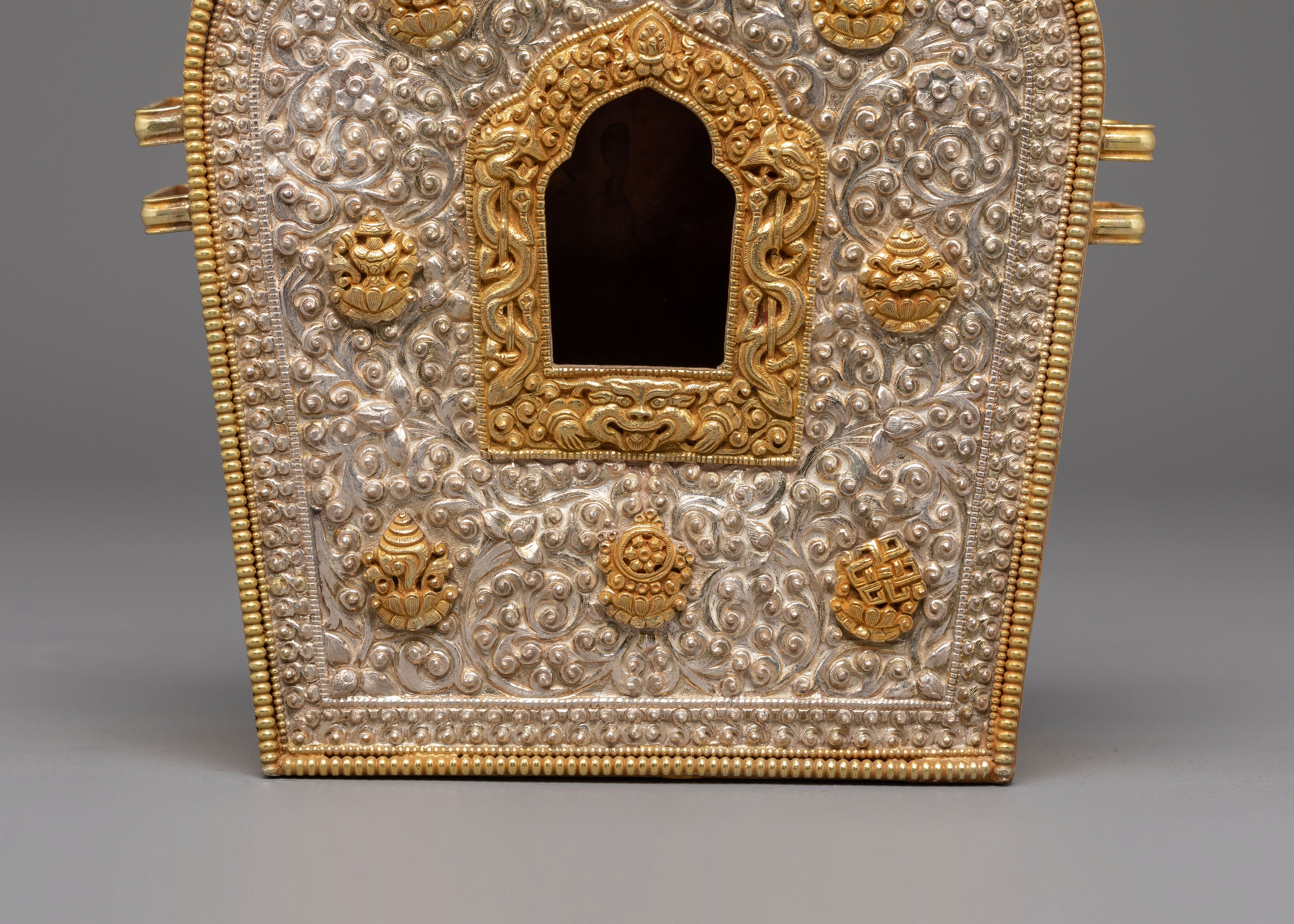 Buddhist Ghau Box: Portable Shrine