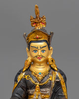 guru-rinpoche-image-on statue