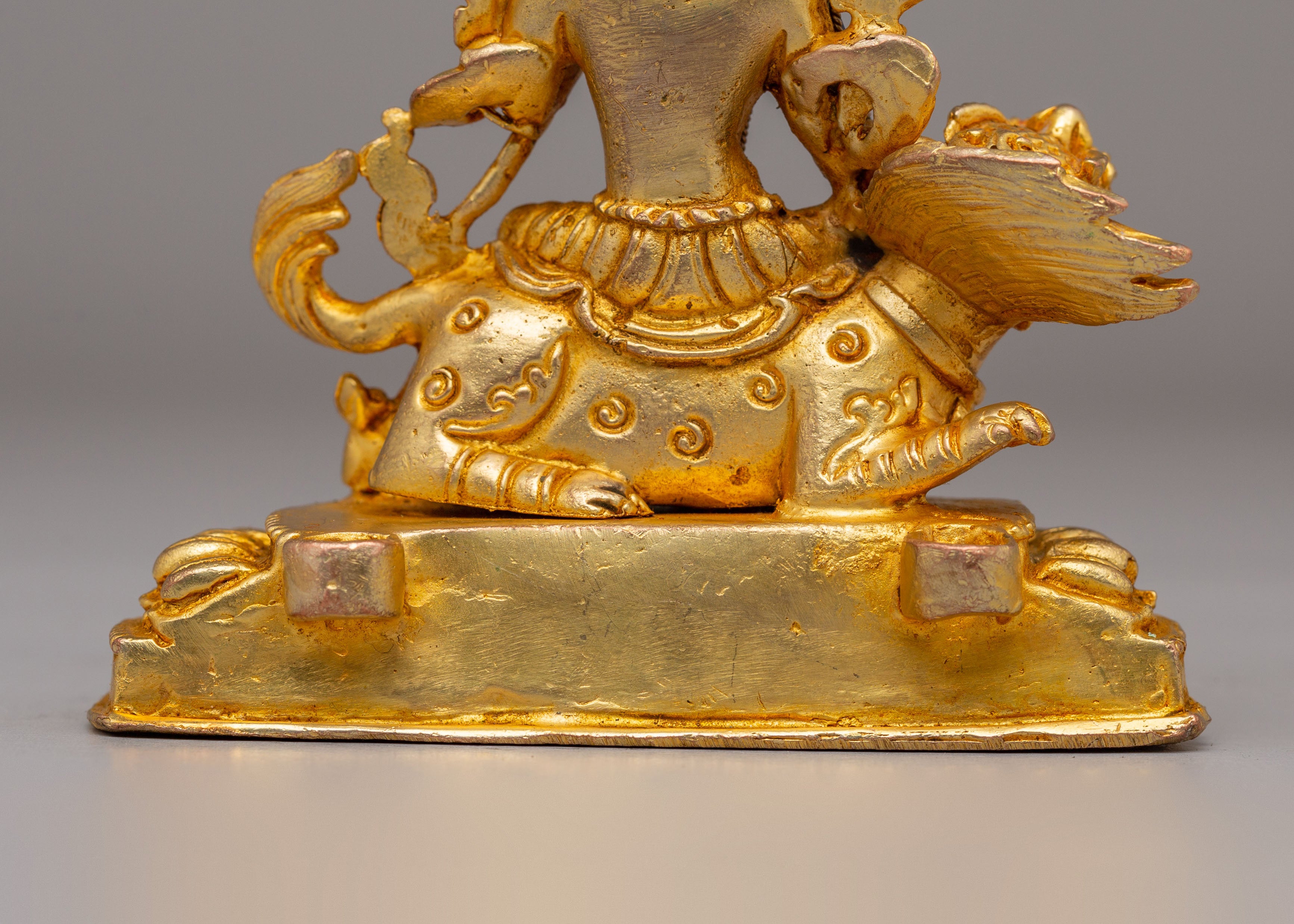 Sacred Simhanada Statue | Lion's Roar Symbol