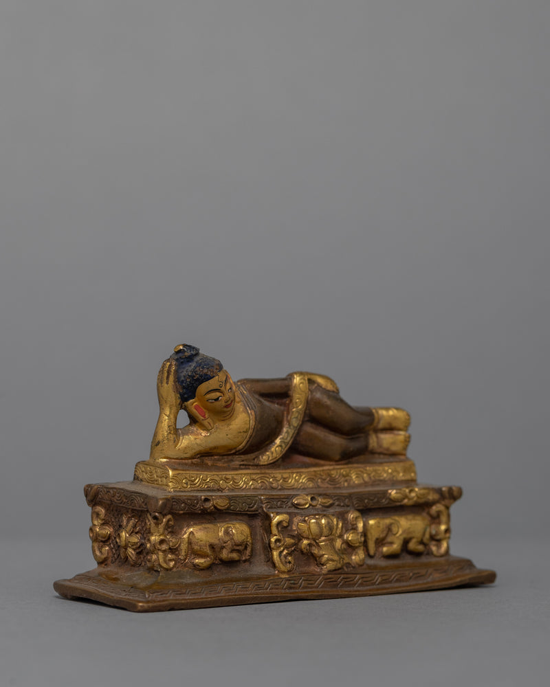 Sleeping Buddha Statue | Serenity and Contentment in Meditation