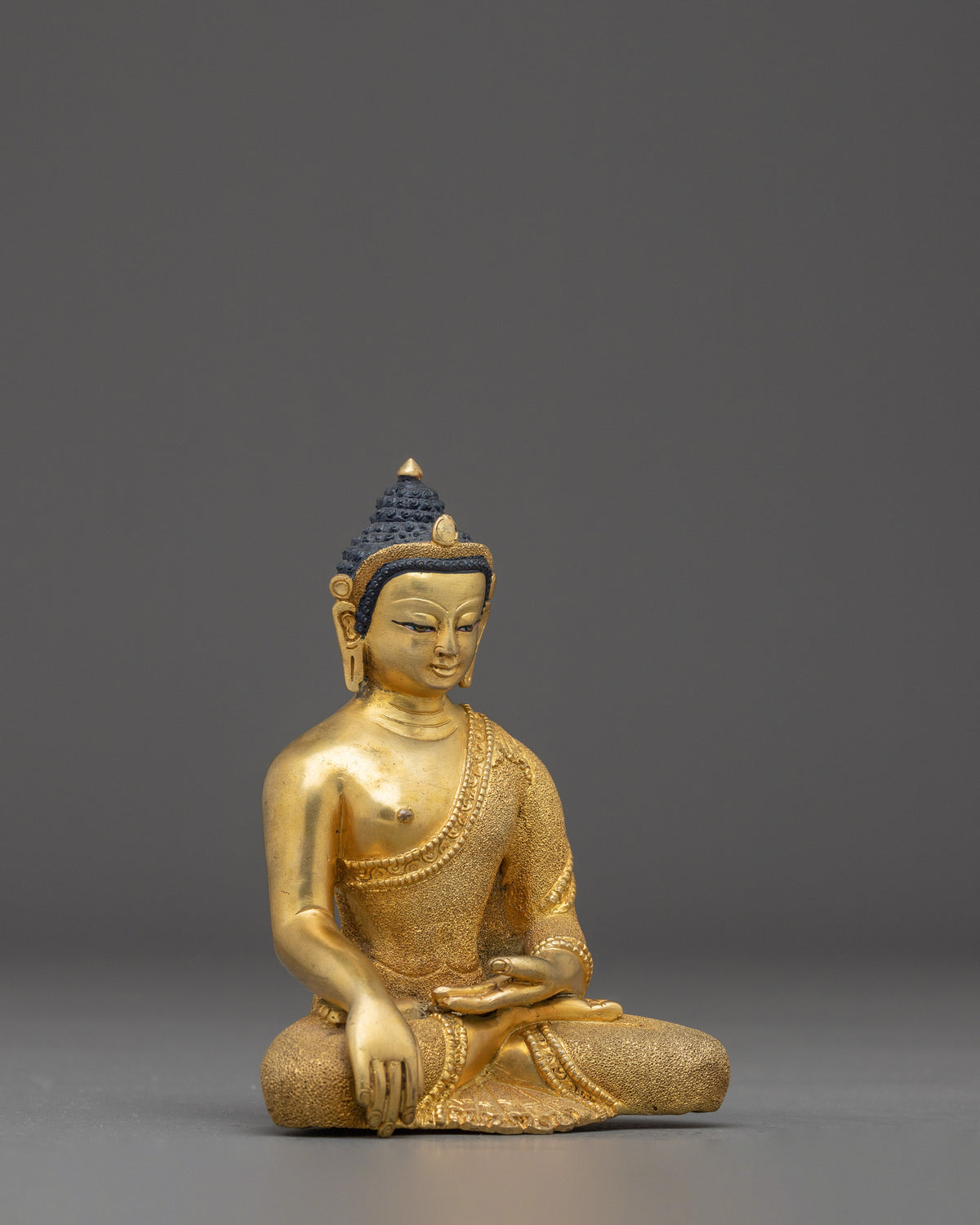 Traditional Gautam Budddha Statue | Sacred Tibetan Buddhist Artwork