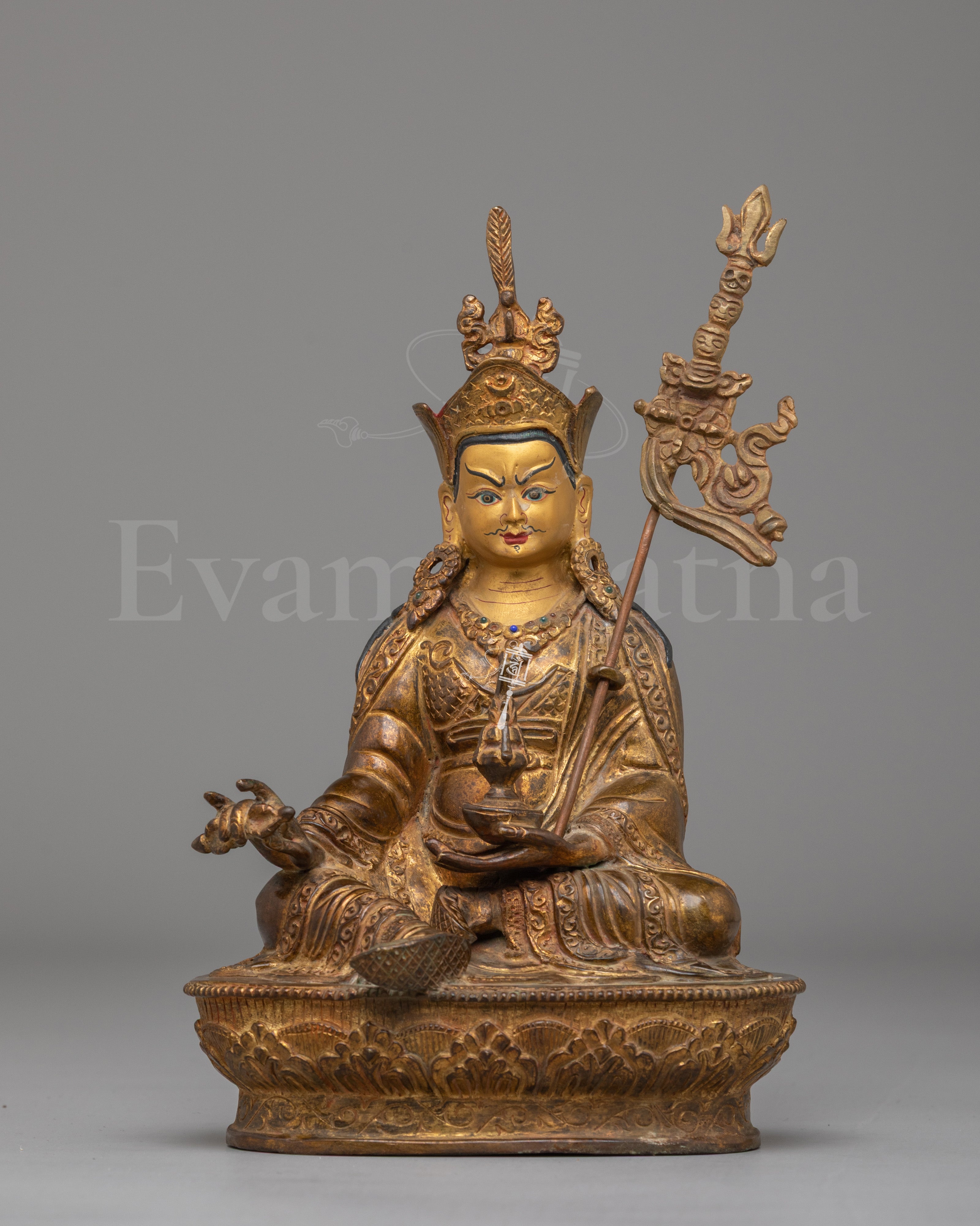 Buddhist Guru Rinpoche Sculpture | Symbol of Wisdom and Compassion