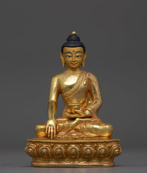 peaceful-figurine-of-shakyamuni-buddha