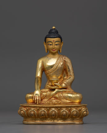 peaceful-figurine-of-shakyamuni-buddha