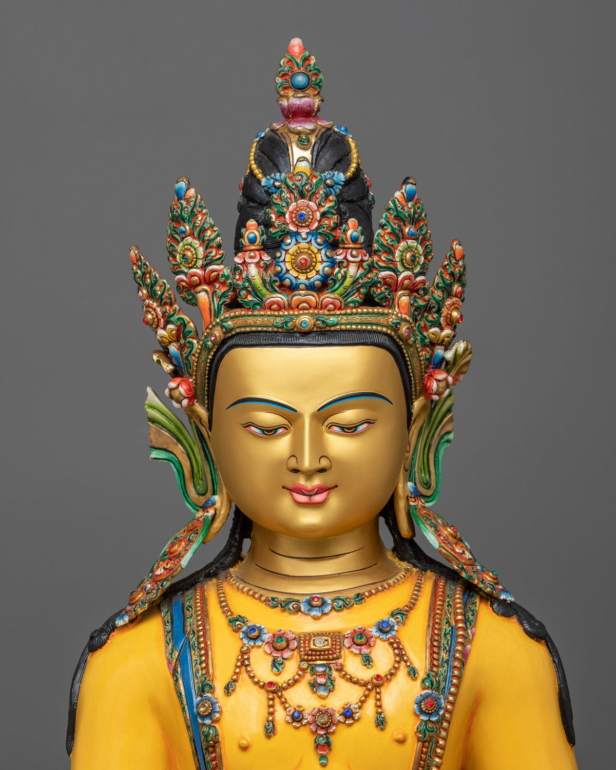beautiful-crown-shakyamuni-buddha