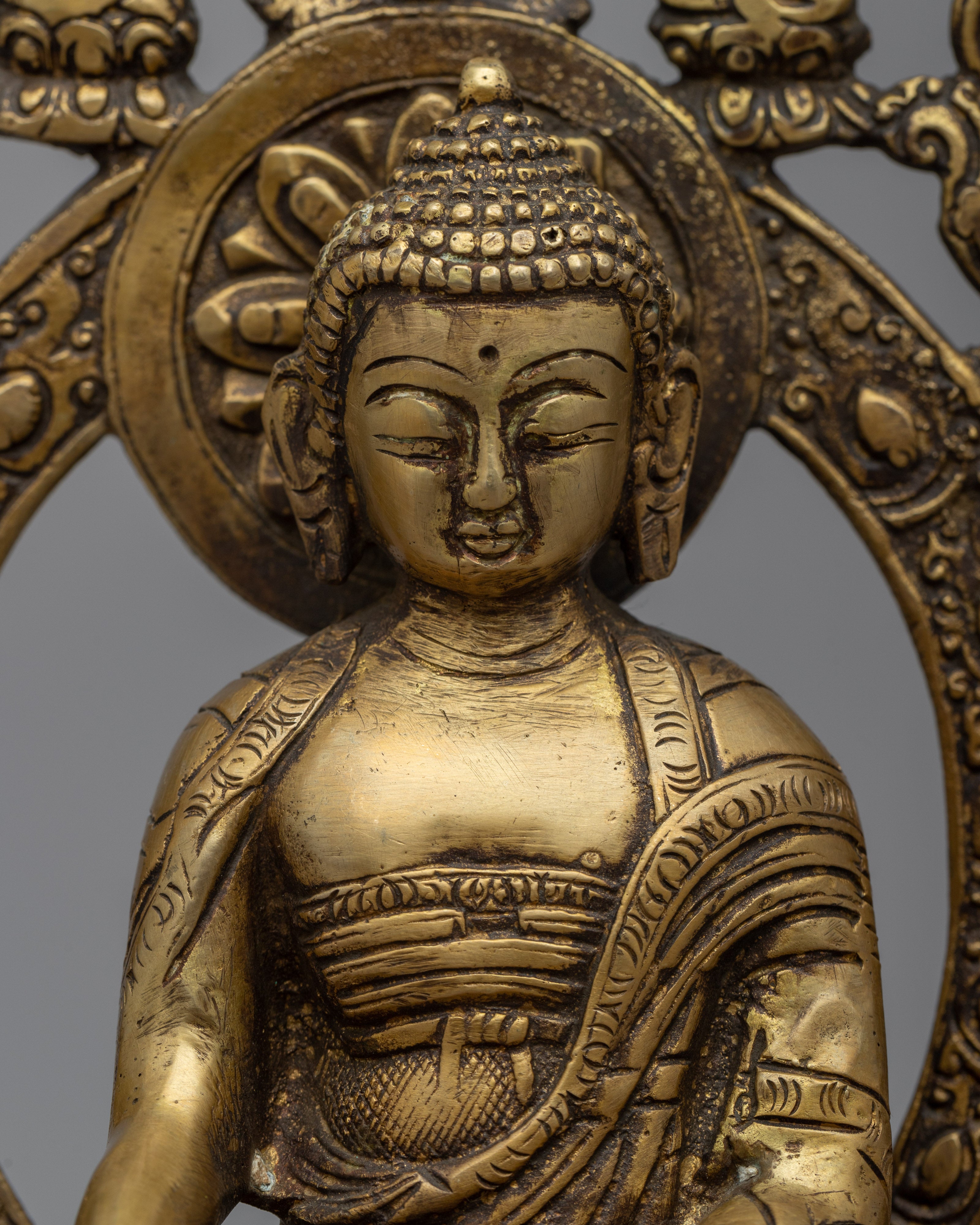 Gautama Buddha Statue "Shakyamuni Buddha" | Immerse Yourself in Spiritual Resonance