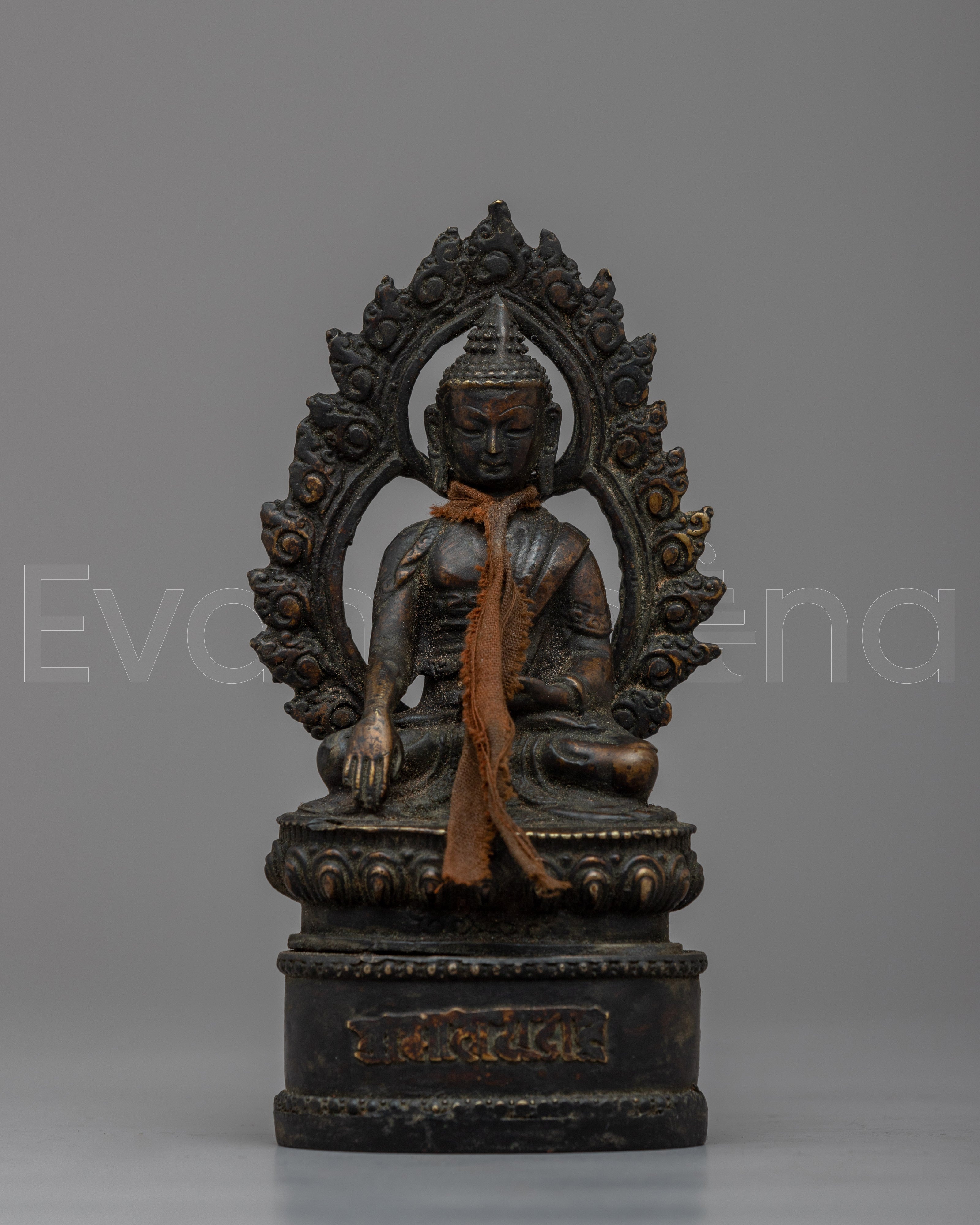 Shakyamuni  Buddha Statue