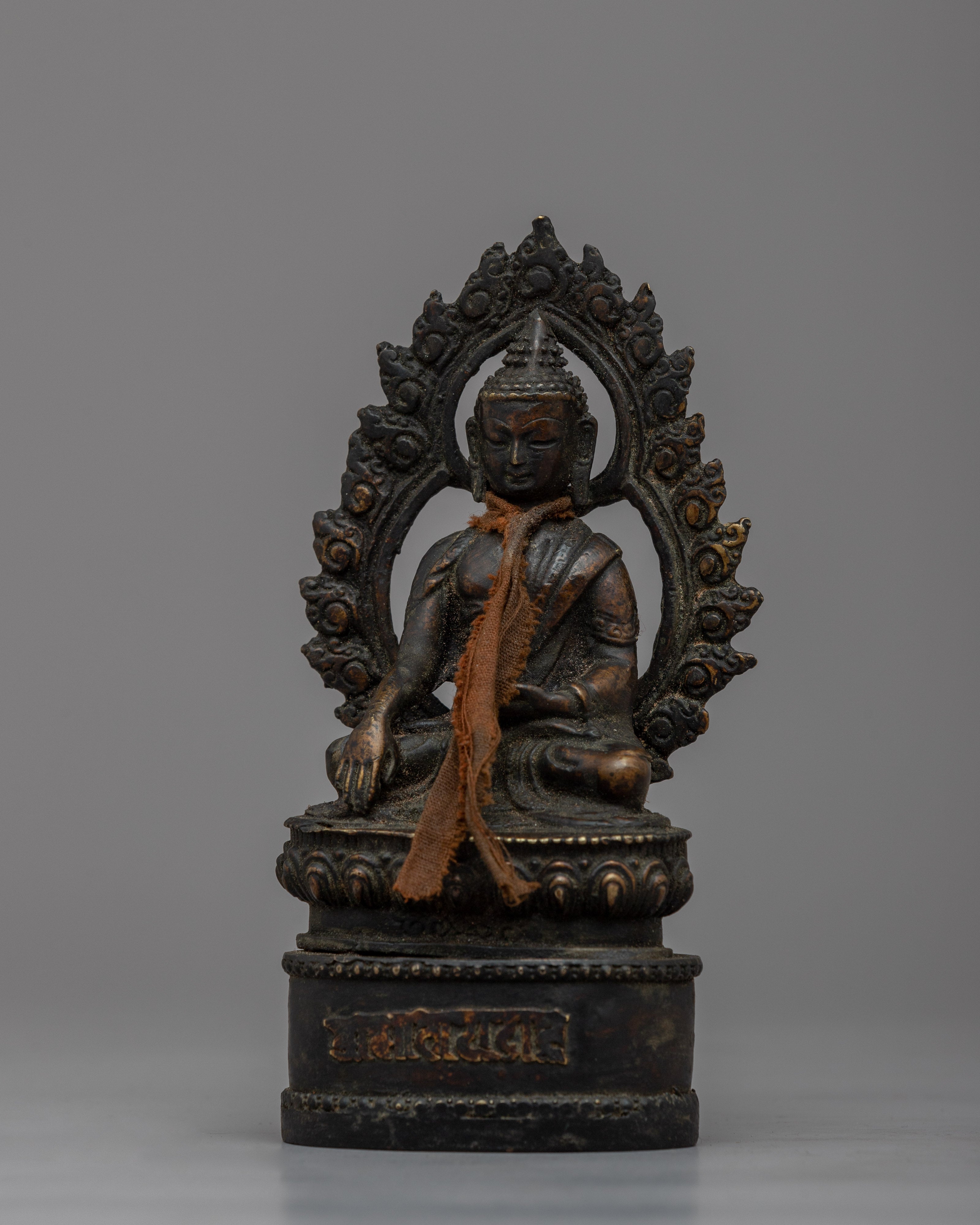 The Buddha Shakyamuni Statue |  Experience Enlightenment with the Buddha Statue