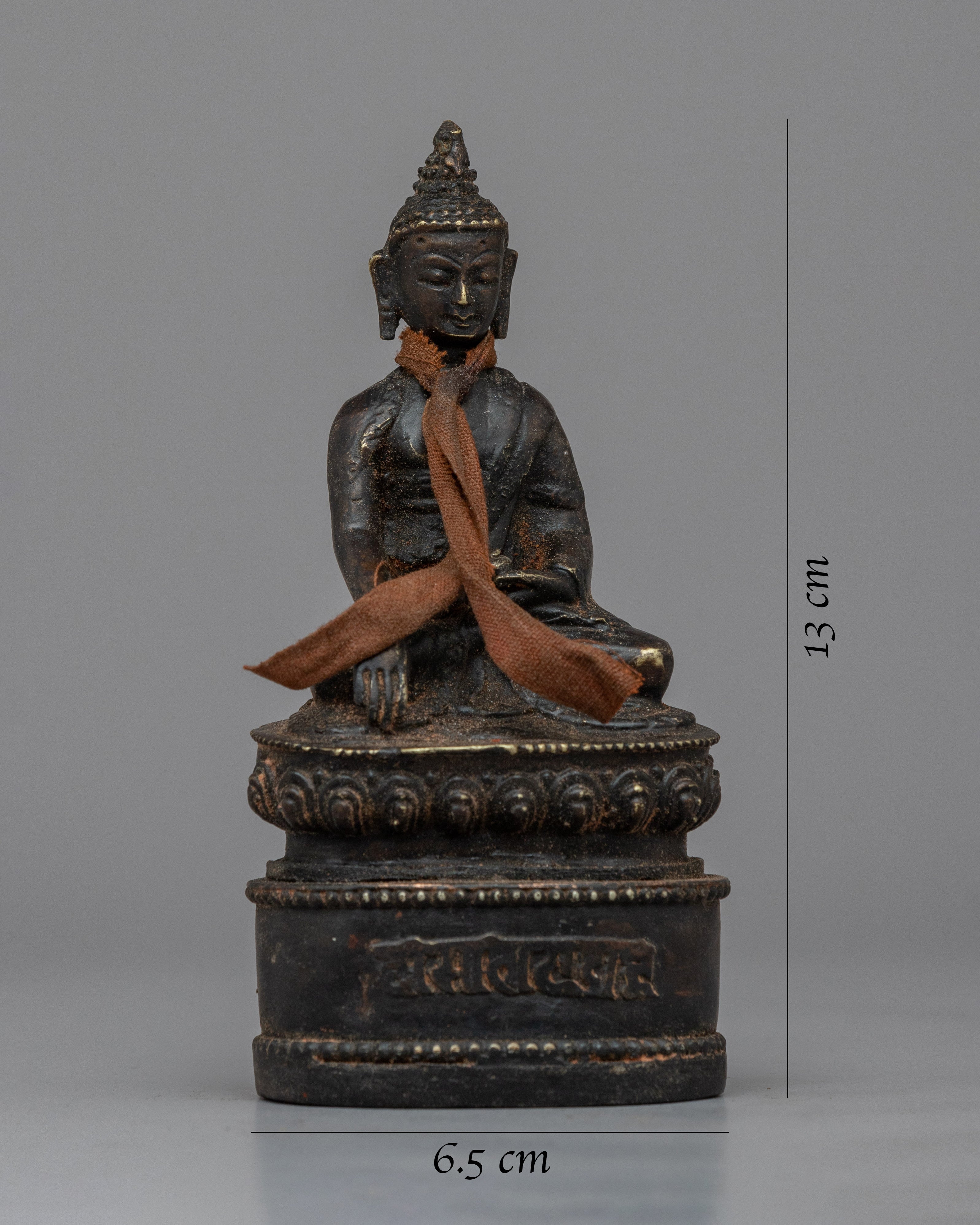 Buddha Shakyamuni Sculpture | Serene Art for Spiritual Reflection