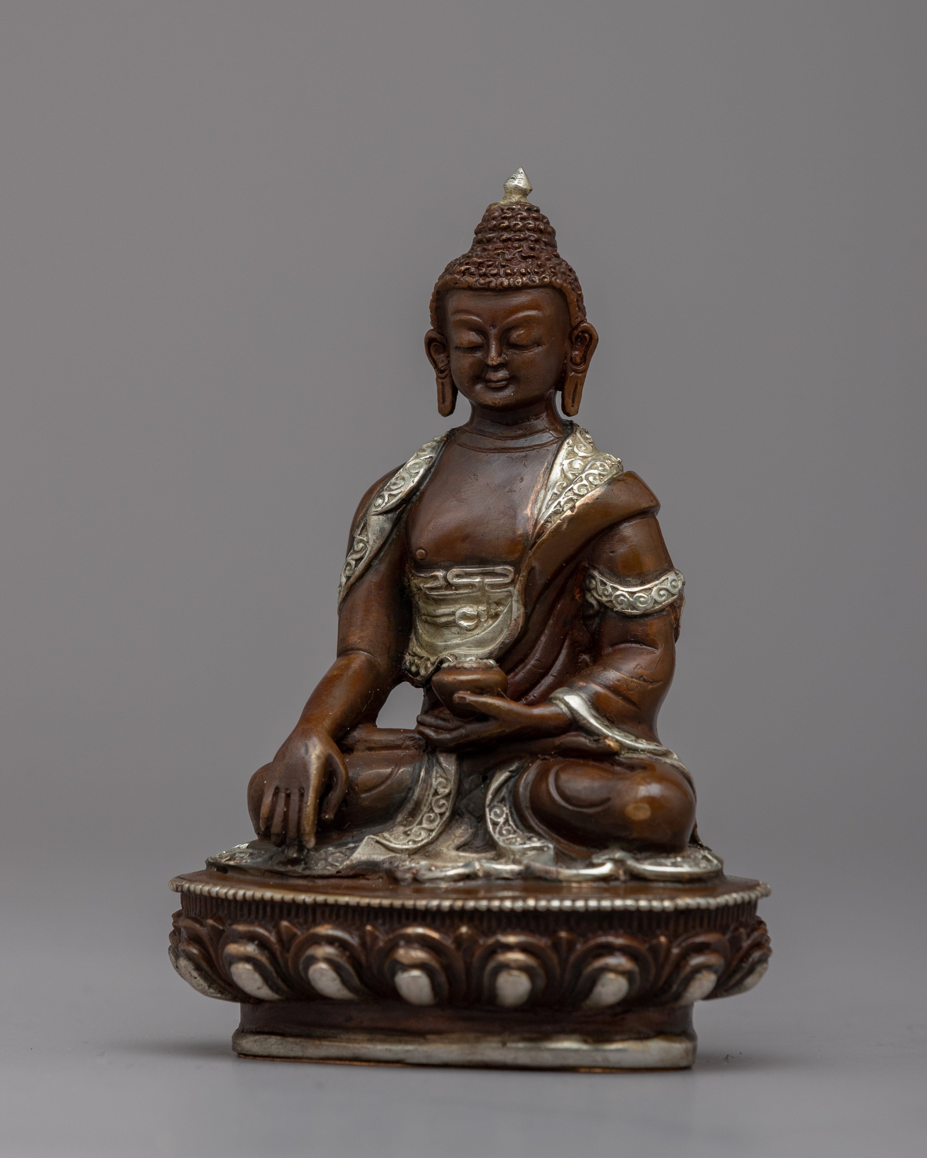 Portable Shakyamuni Buddha Copper Statue | Machine Made Figurine