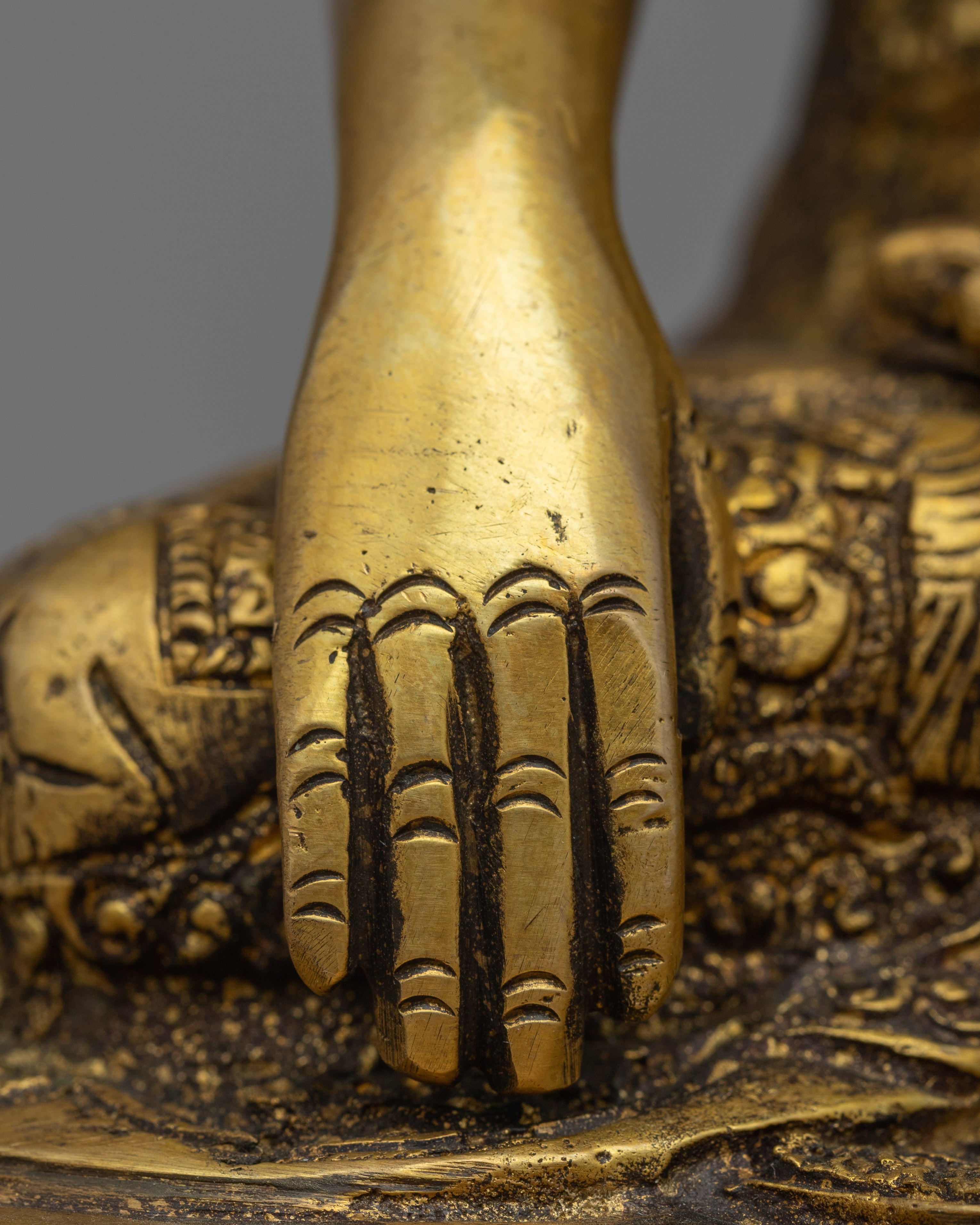 Shakyamuni Buddha Prayer Statue| Magnificent Brass Statues