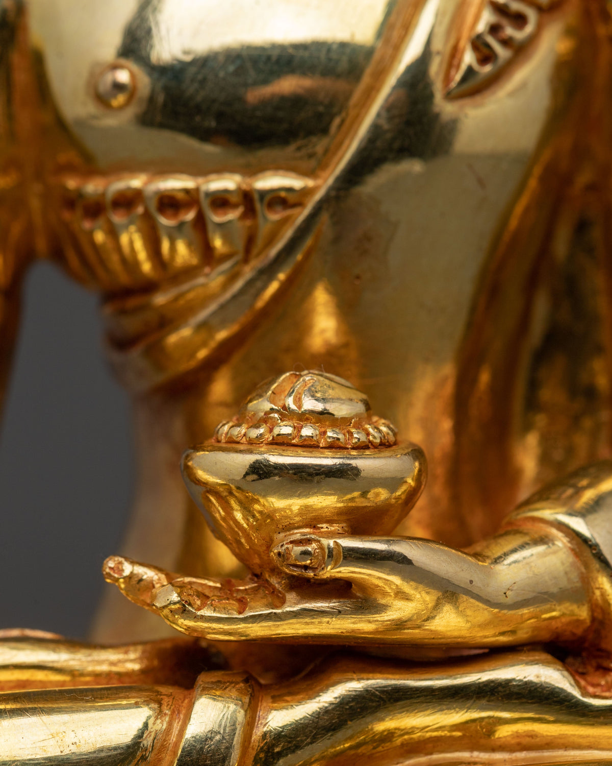 Divine Shakyamuni Buddha Statue | 24K Gold Gilded Buddhist Sculpture
