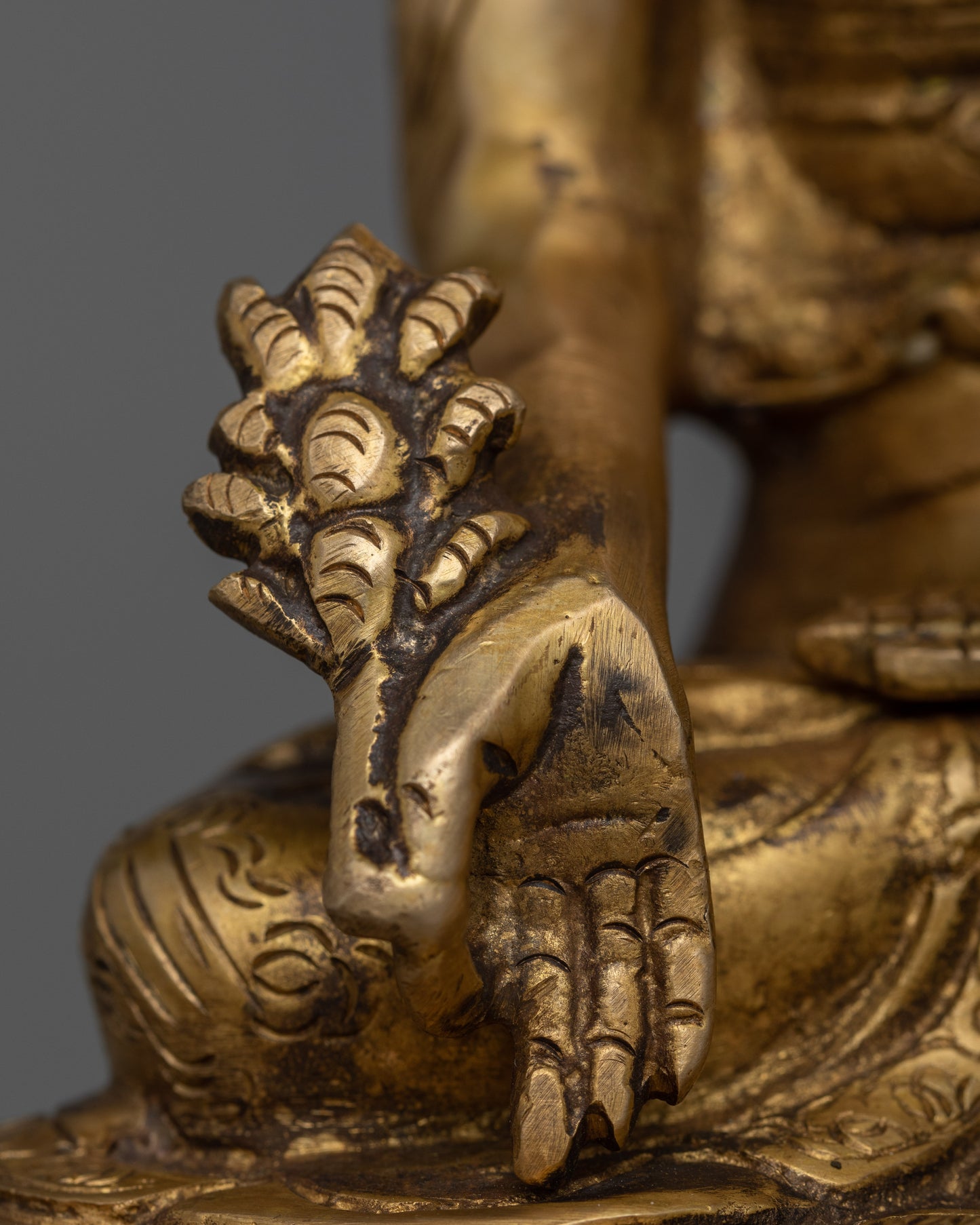 Healing Medicine Buddha Statue | Traditional Buddhist Sculpture