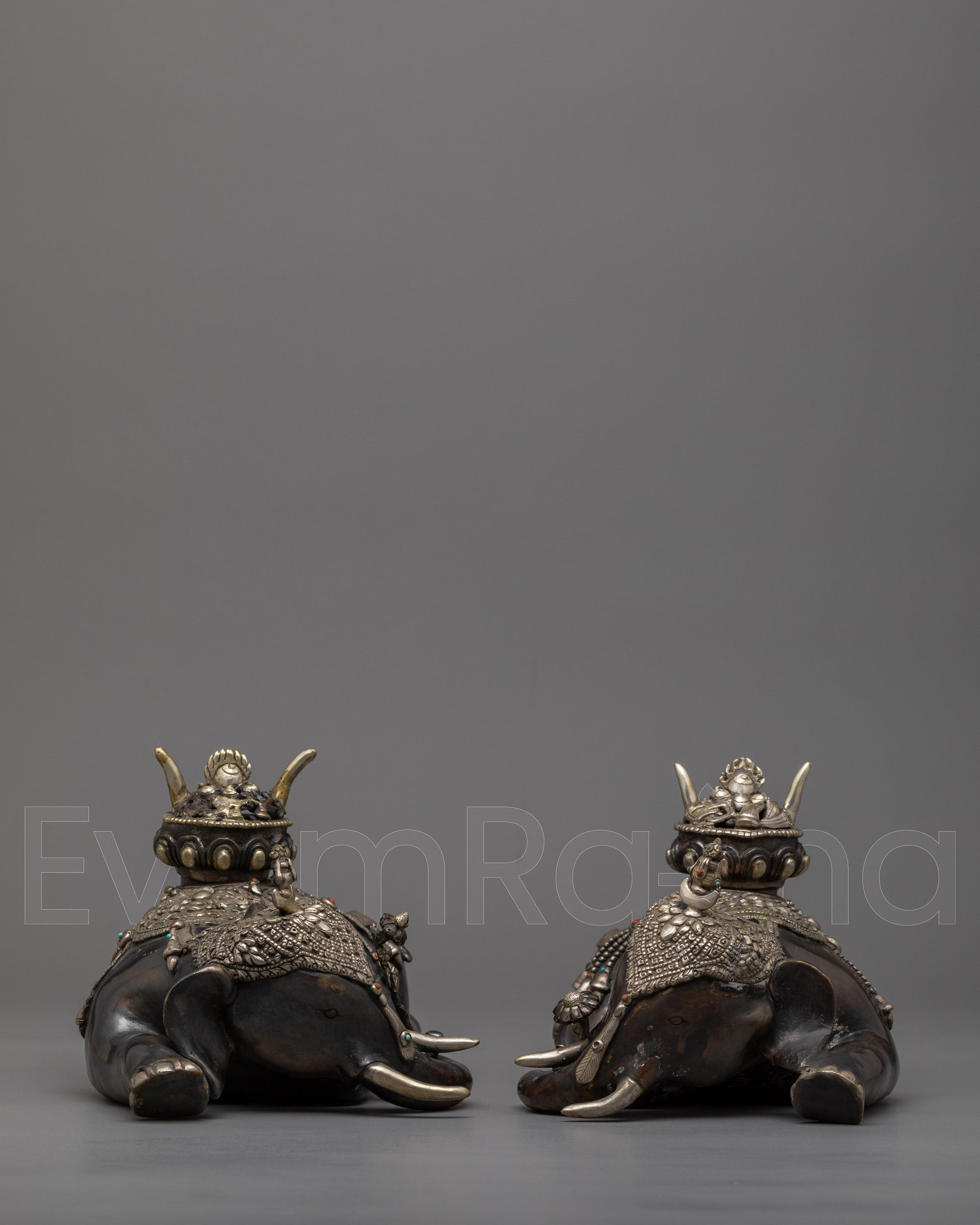  Elephant Statue