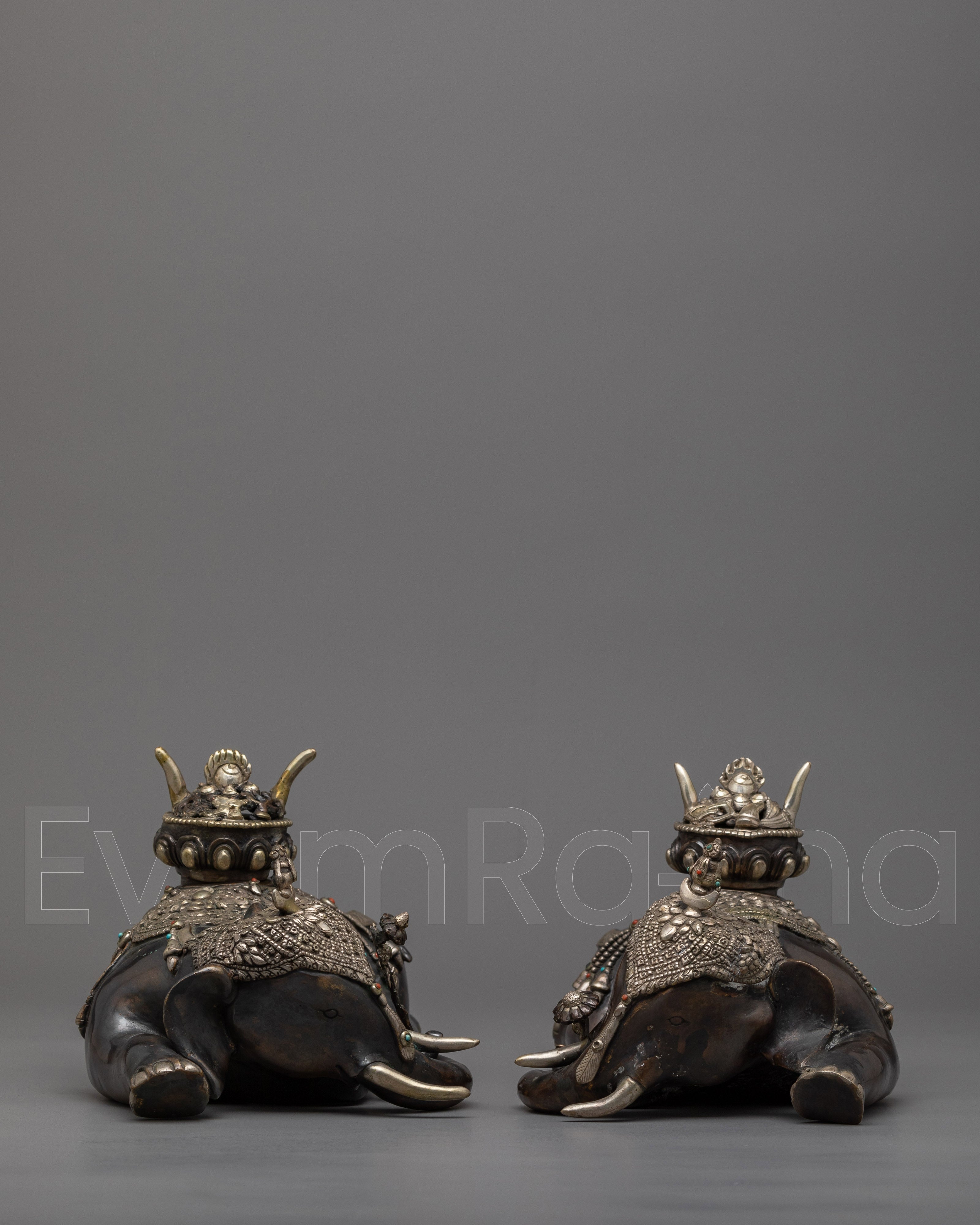  Elephant Statue