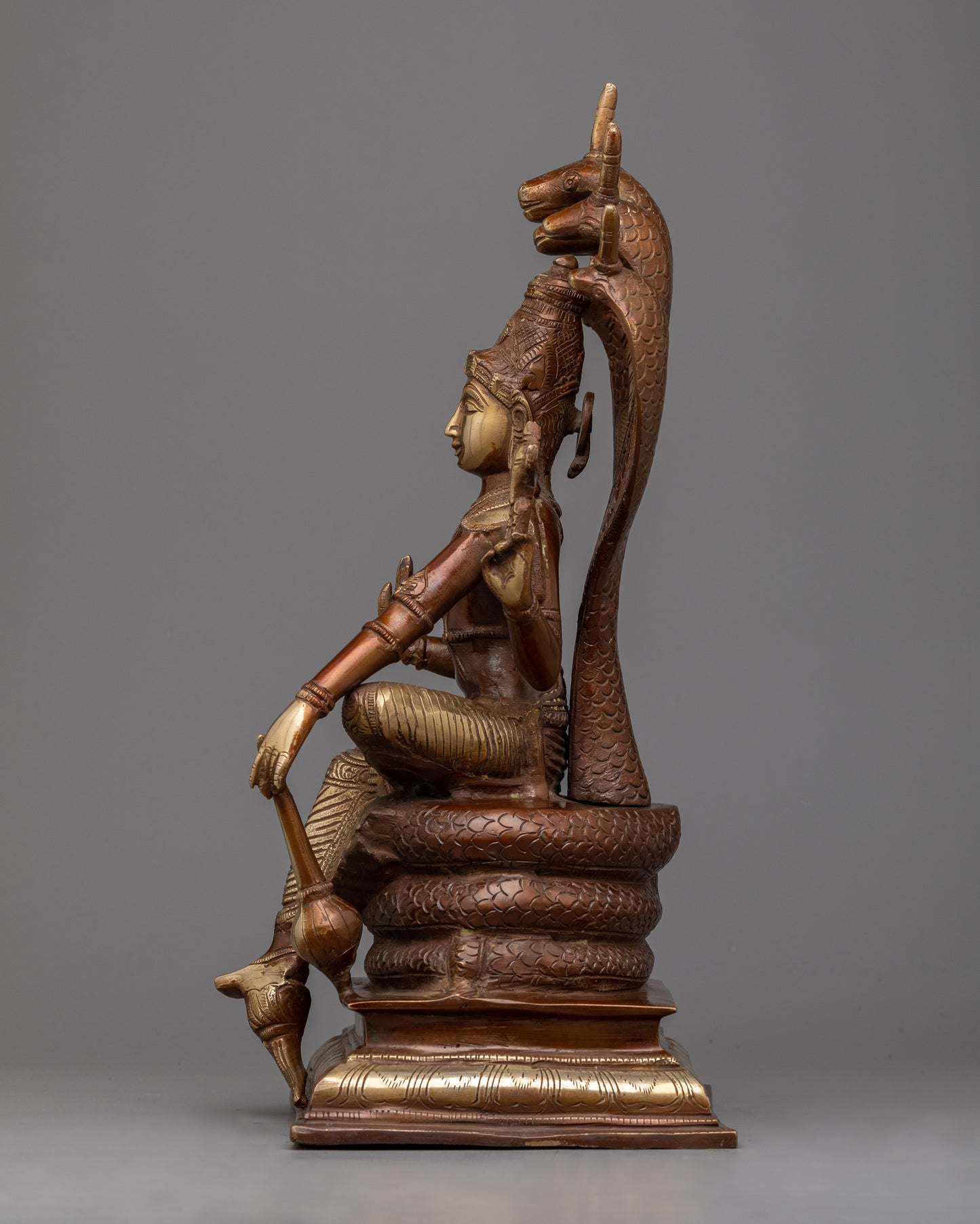 Brass Vishnu Statue | Captivating Brass Sculpture of Bishnu
