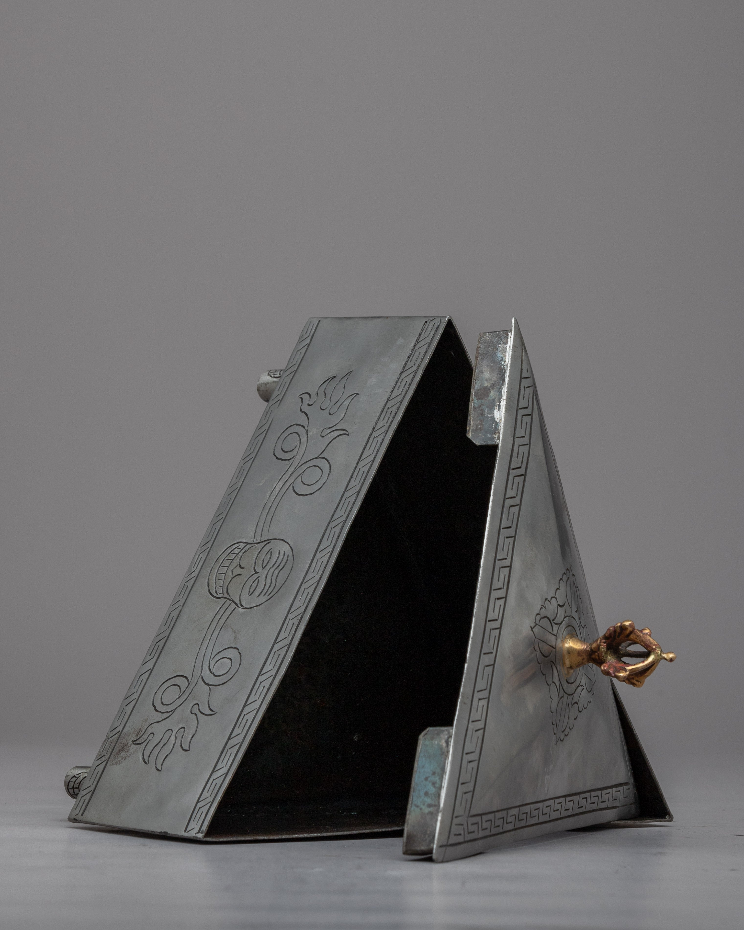 Handcrafted Metal Treasure Box | Treasure Chest of Beauty and Craftsmanship