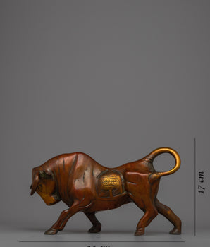 Majestic Bull Statue | A Symbol of Strength and Resilience