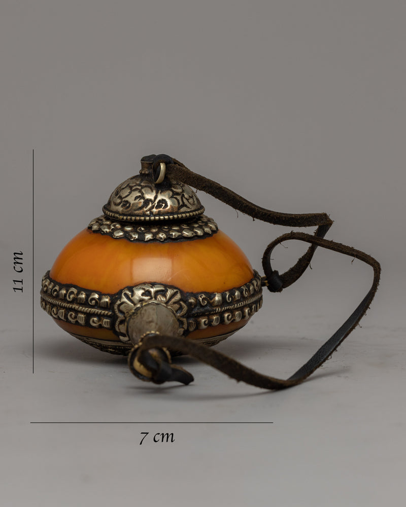 Tibetan Snuff Bottle | Beautifully Handcrafted Decorative Vessel