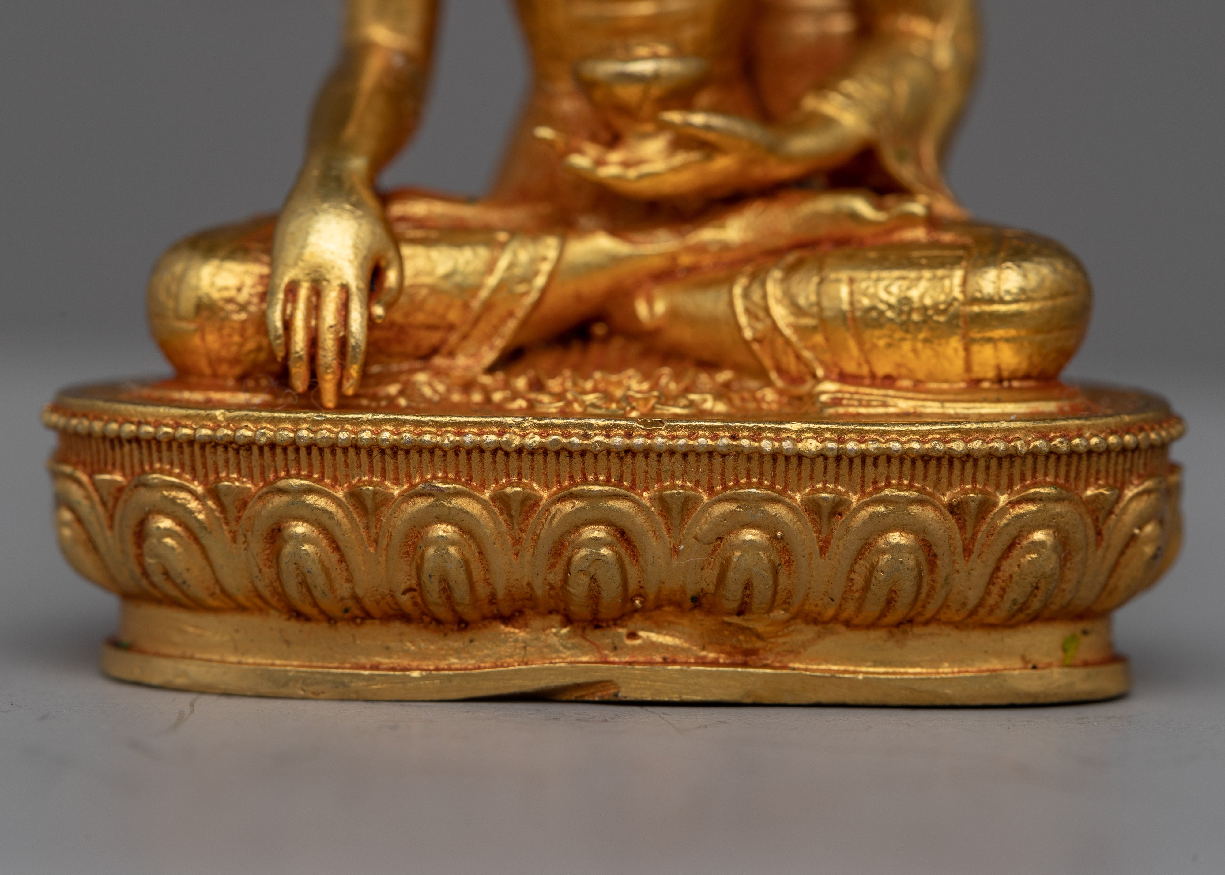 Shakyamuni Buddha Zen Statue | A Testament to Serenity and Enlightenment