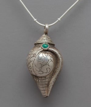 Sterling Silver Pendant Locket | Elevate Your Everyday Look with Subtle Glamour