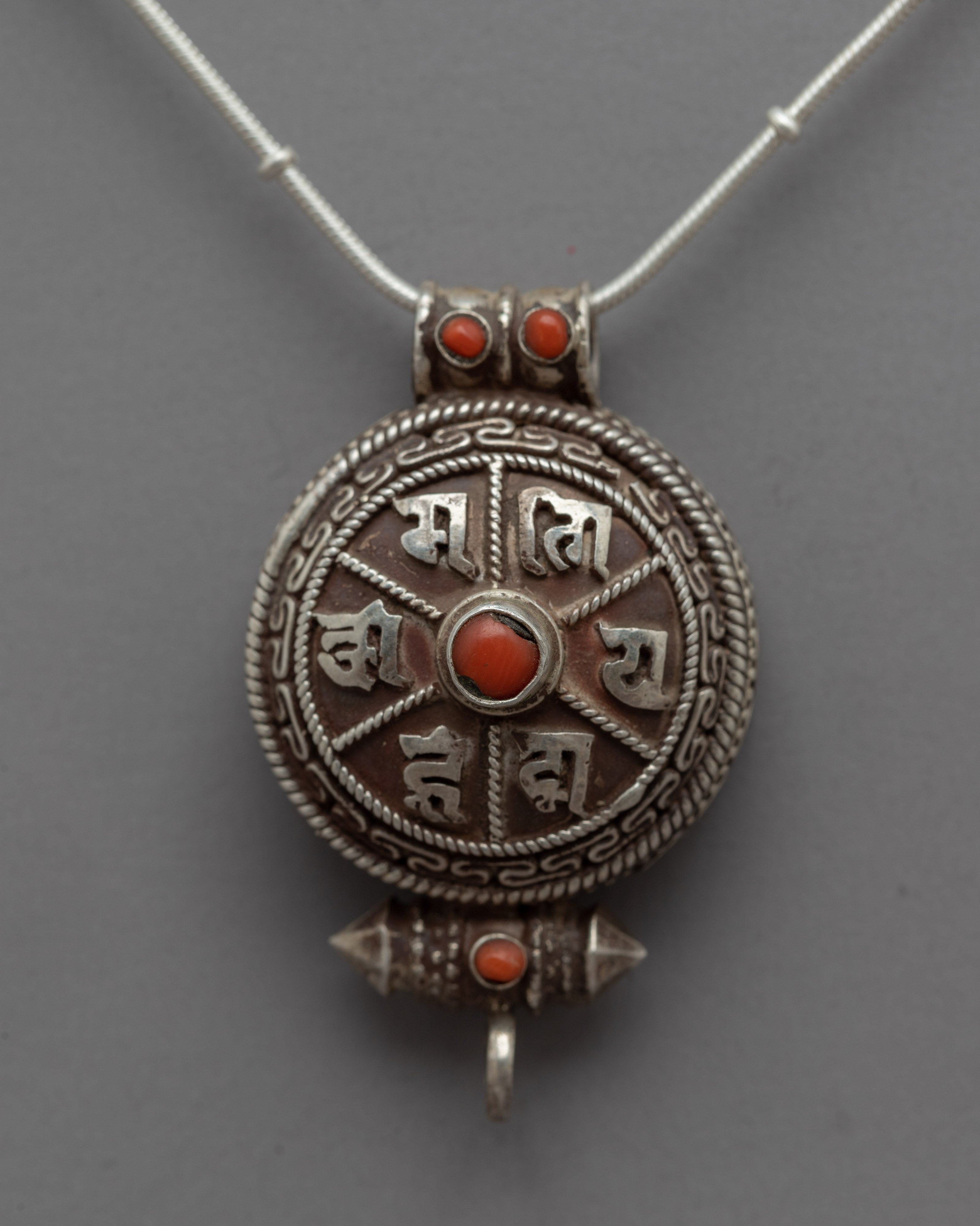 Silver Mantra Locket | Elevate Your Jewelry Collection