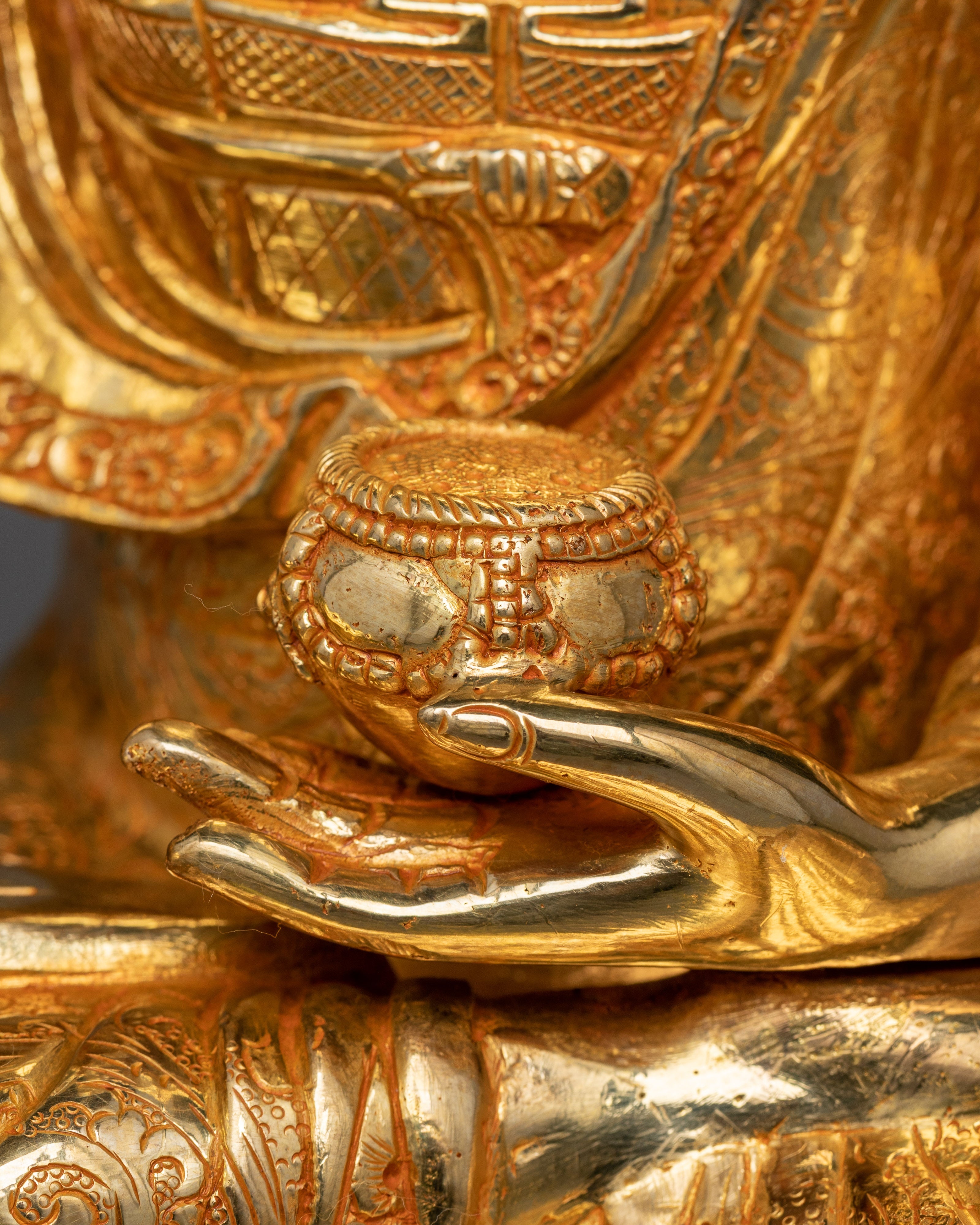 Buddha Shakyamuni Practice Statue | Golden Beacon of Enlightenment