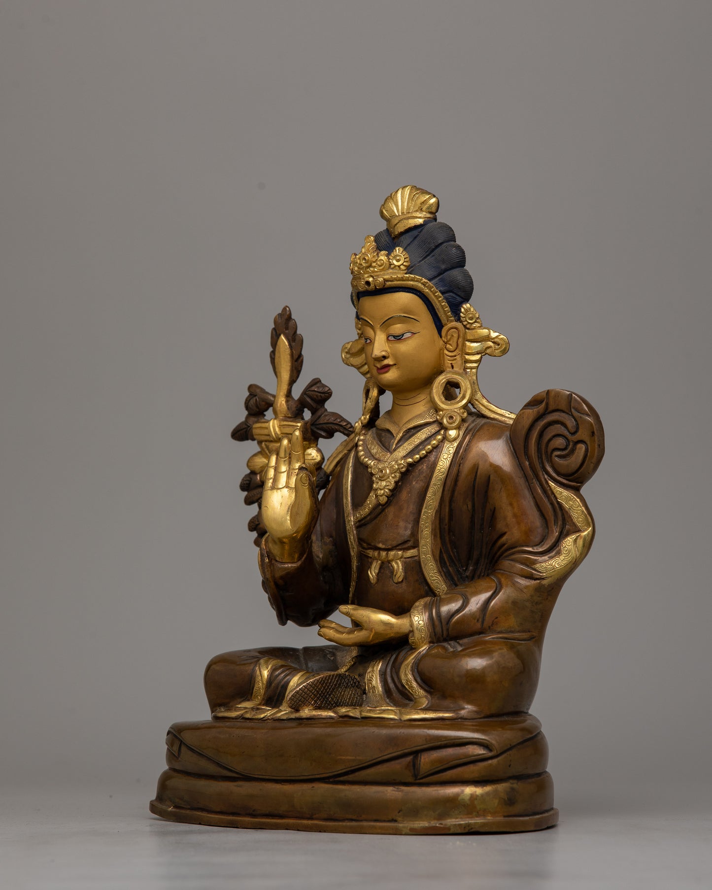 Tibetan Manjushri Statue | Exquisite Copper Sculpture Reflecting Himalayan Artistry