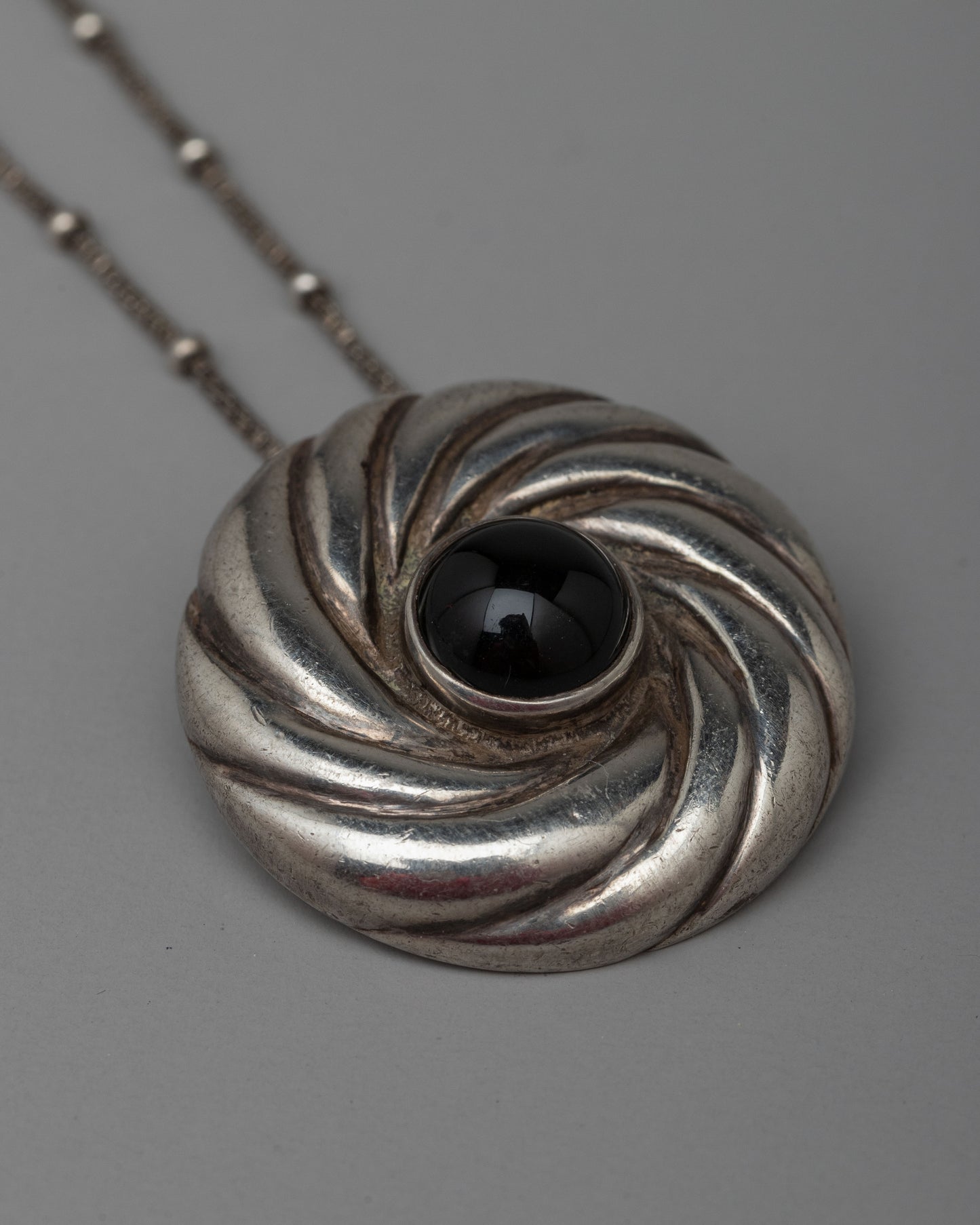 Circle Black Onyx Pendent Locket | Protective Stone Jewelry for Strengt