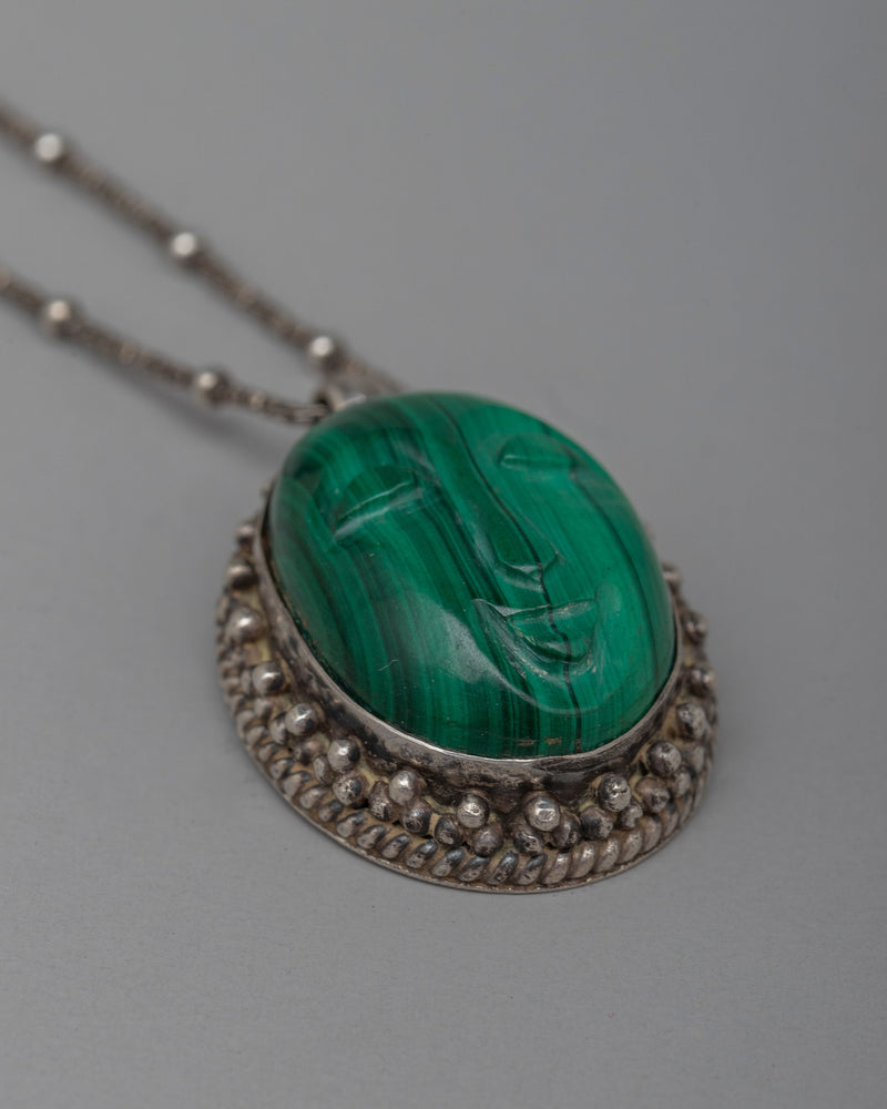 Oval Green Malachite Locket | Elegant Green Stone Jewelry