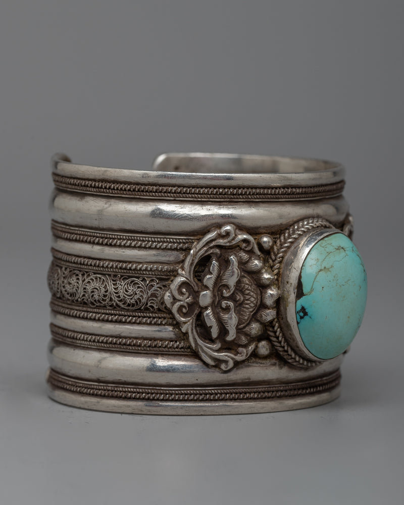 Bracelet with Turquoise | Boho Chic to Your Look