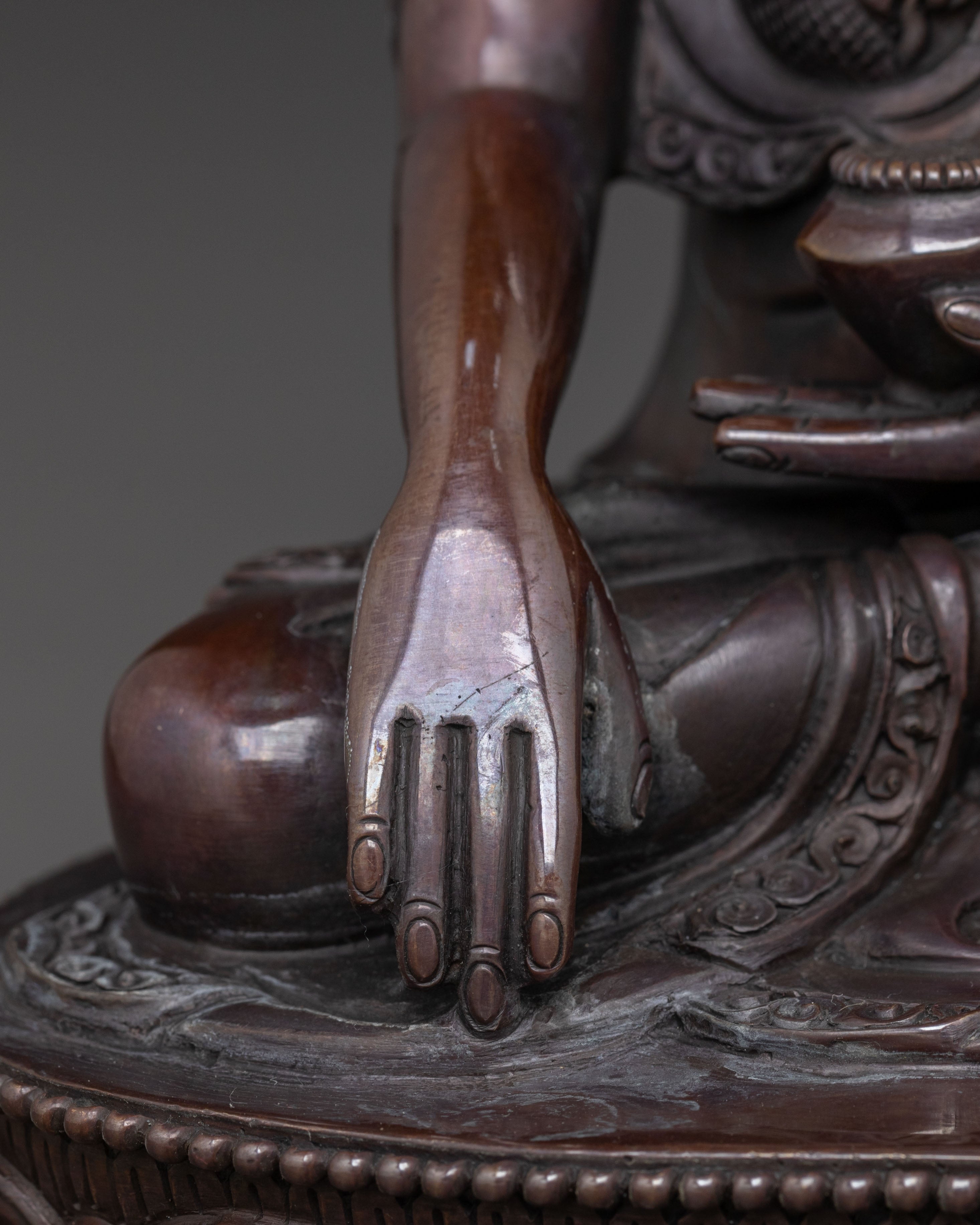 Shakyamuni Buddha Compassion Statue – Oxidized Copper Art
