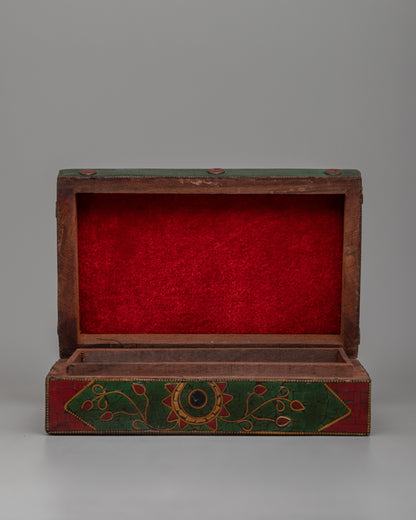 Wooden Treasure Box | Perfect for Storing Your Most Precious Memories and Keepsakes