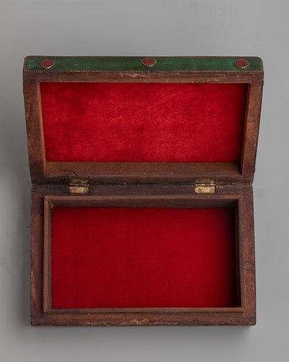 Wooden Treasure Box | Perfect for Storing Your Most Precious Memories and Keepsakes