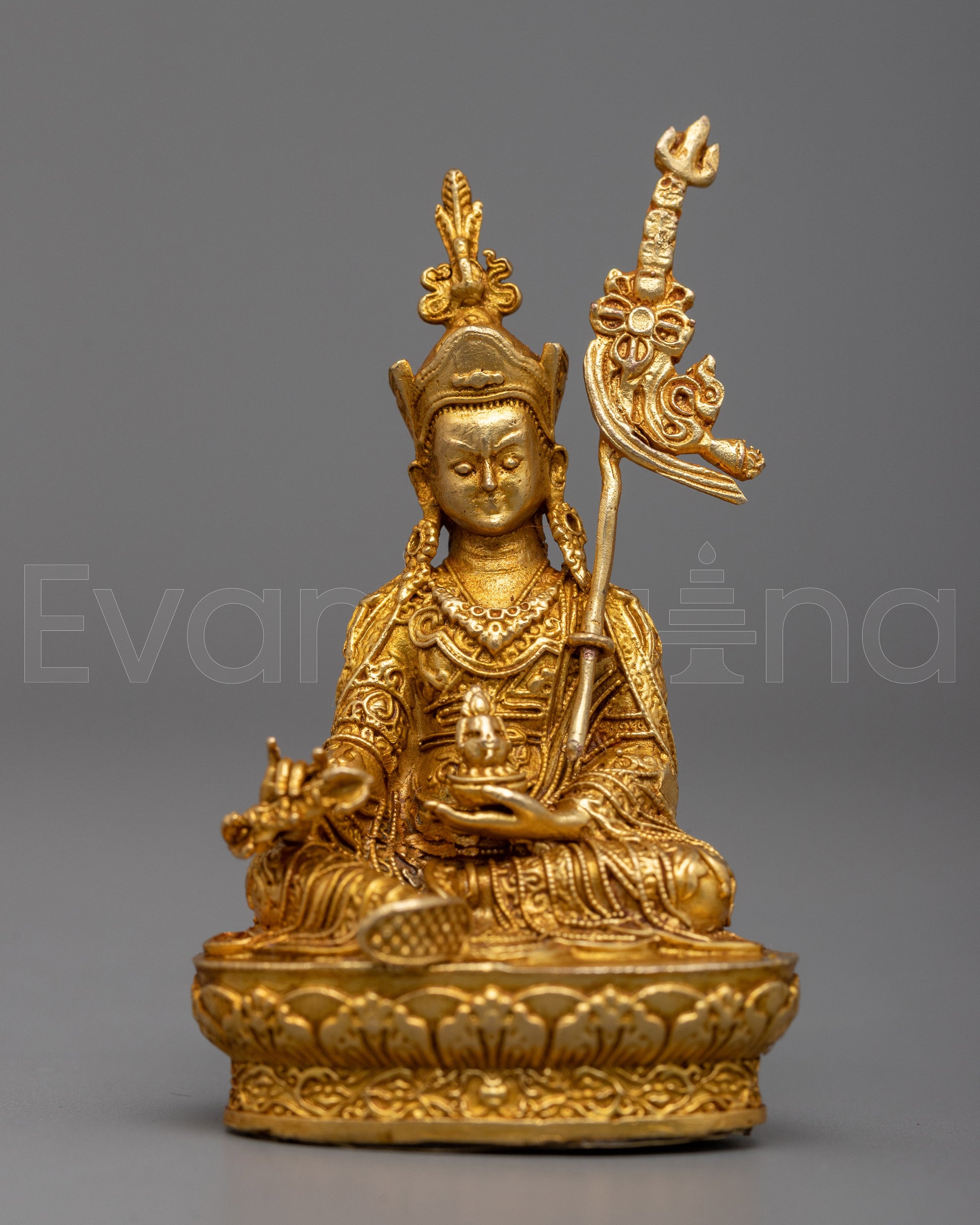Rinpoche Statue